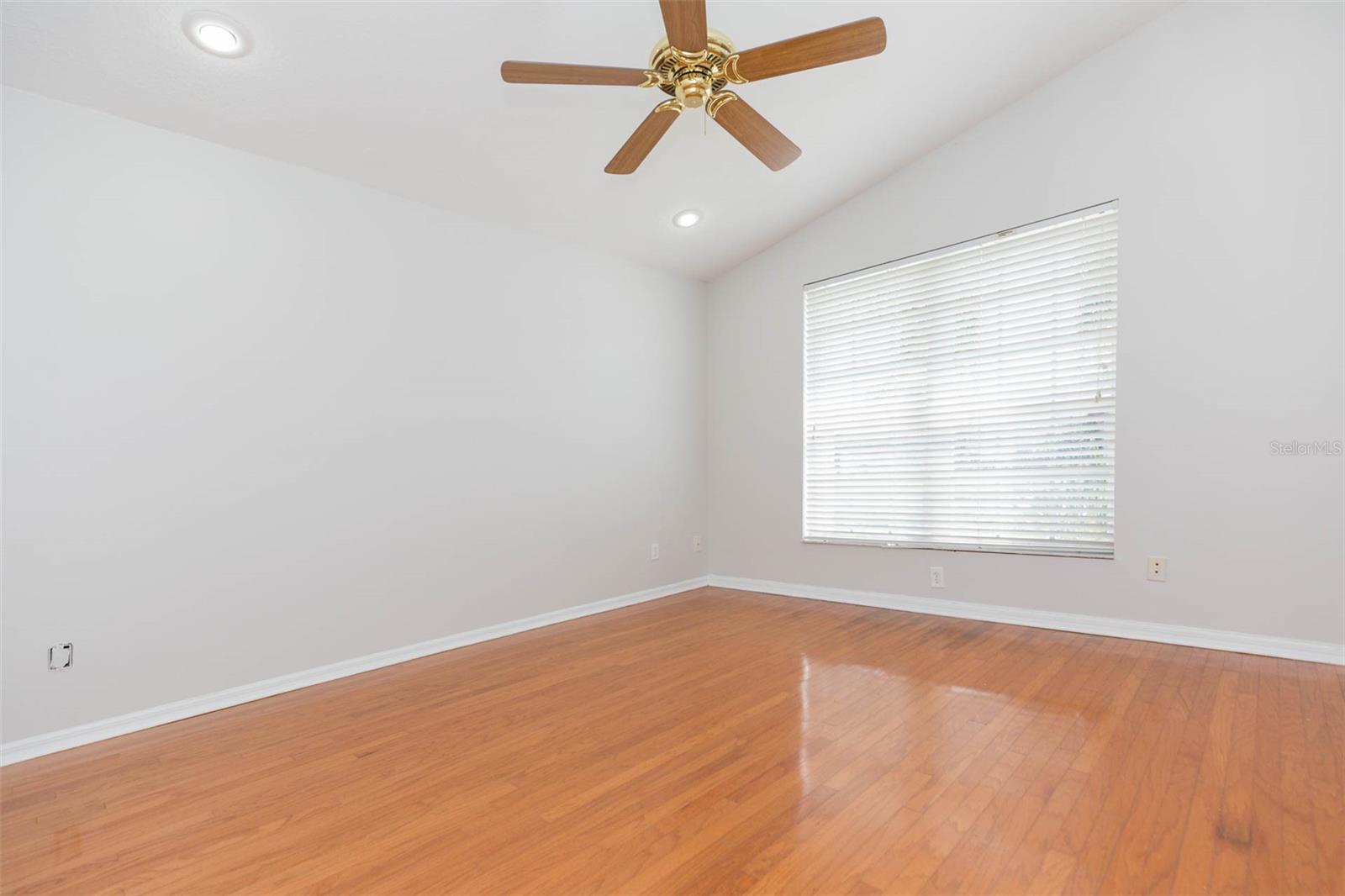 Image 13 of 53 For 10316 Riverburn Drive