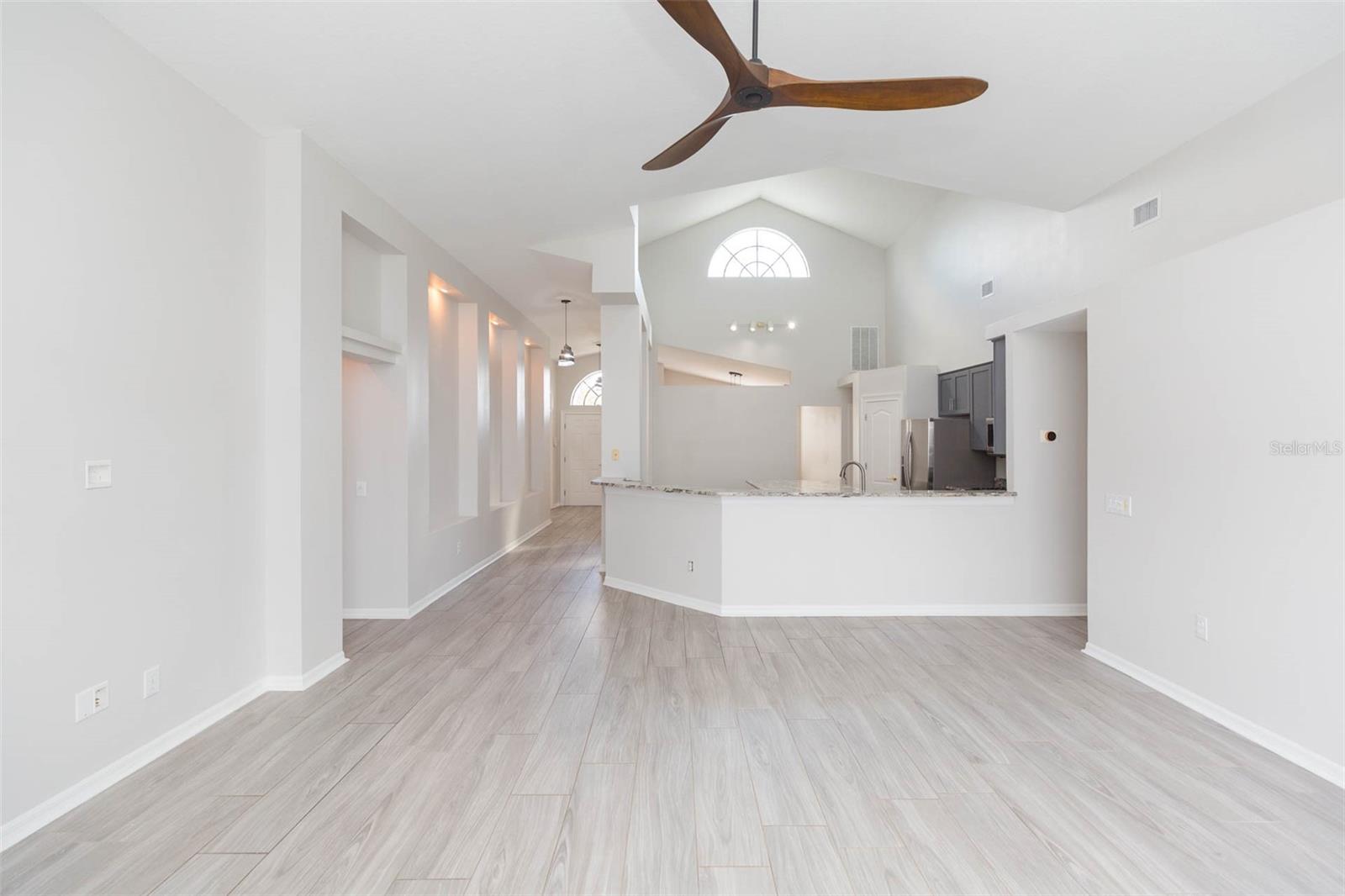 Image 16 of 53 For 10316 Riverburn Drive