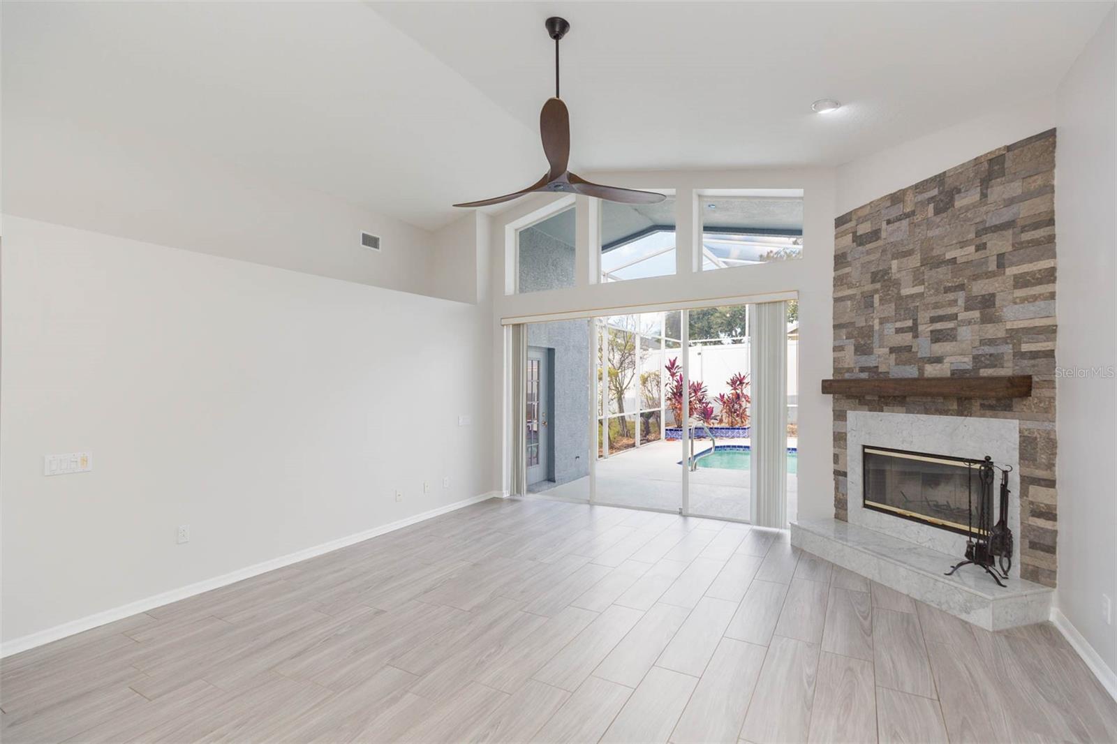 Image 17 of 53 For 10316 Riverburn Drive