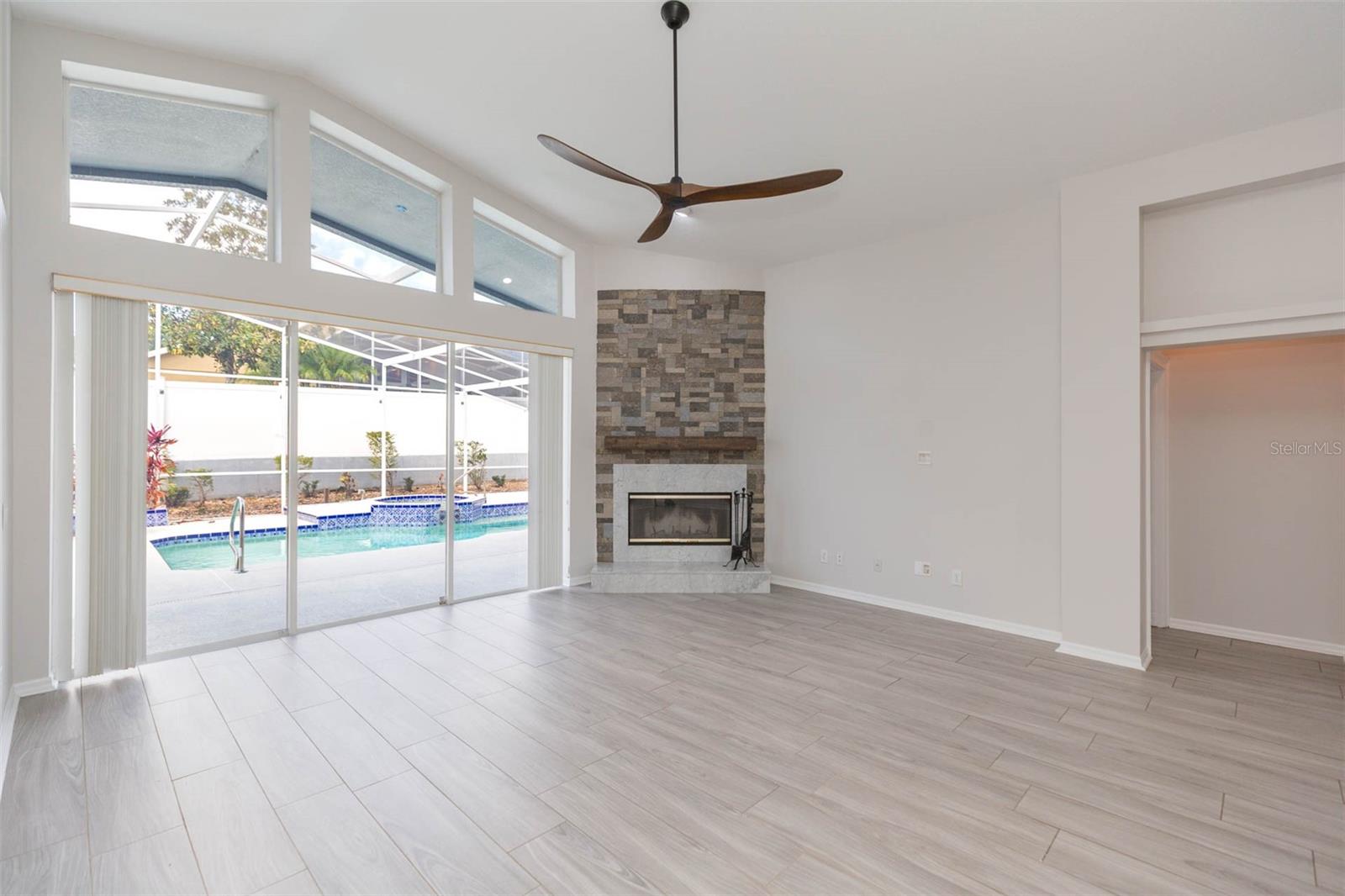 Image 18 of 53 For 10316 Riverburn Drive