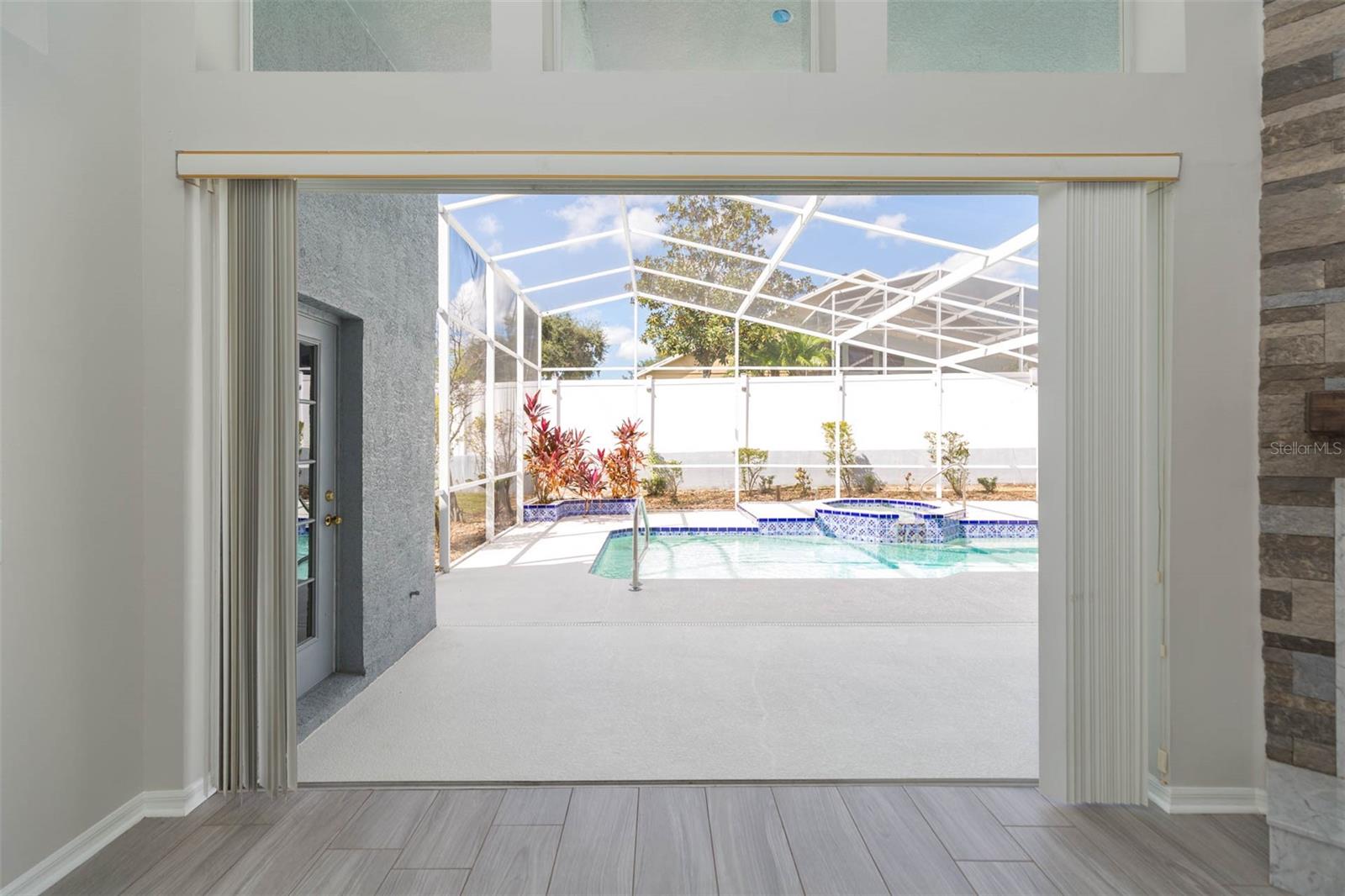 Image 19 of 53 For 10316 Riverburn Drive