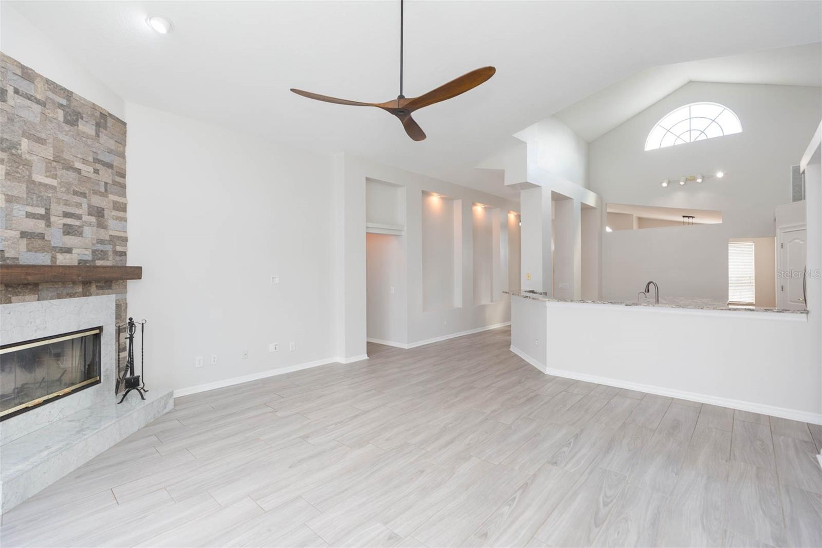 Image 21 of 53 For 10316 Riverburn Drive