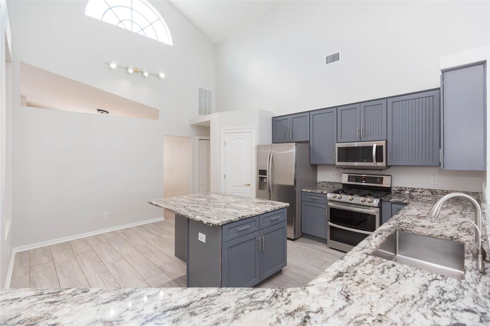 Image 23 of 53 For 10316 Riverburn Drive