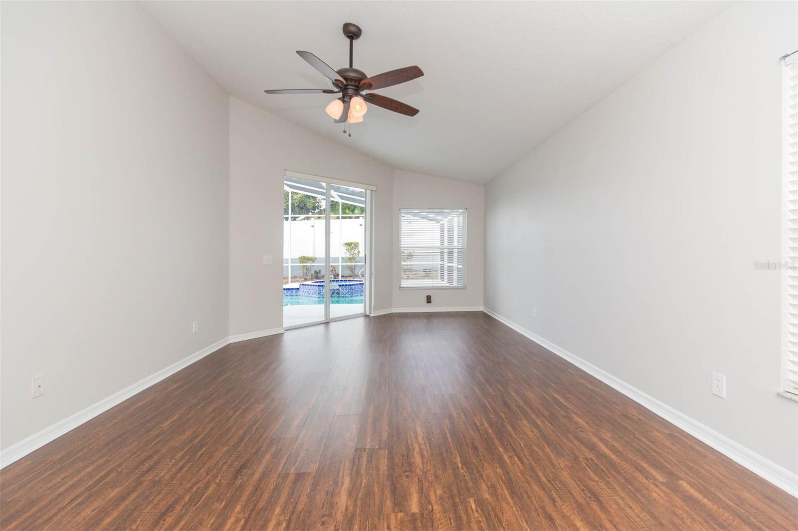 Image 27 of 53 For 10316 Riverburn Drive