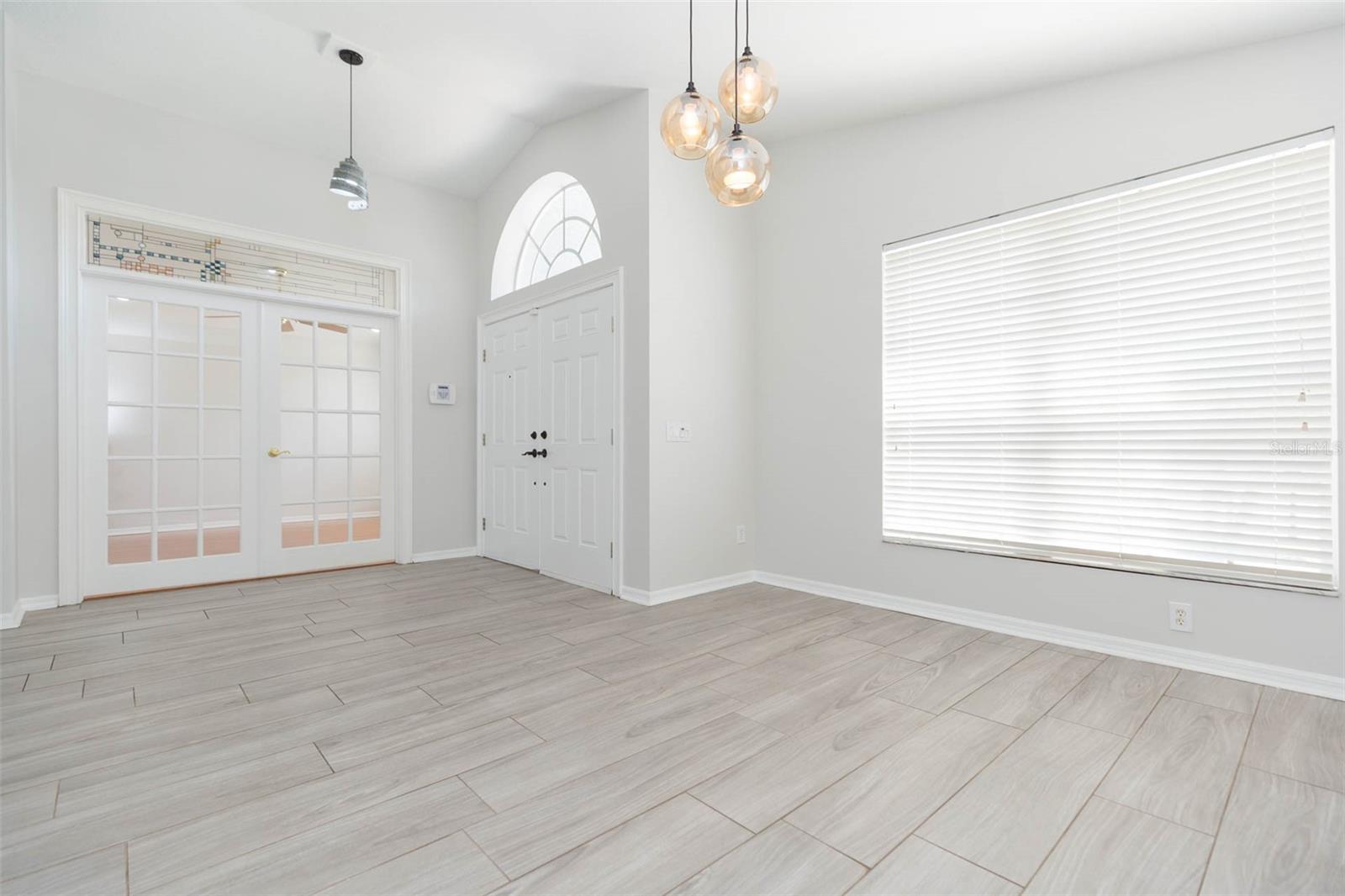 Image 7 of 53 For 10316 Riverburn Drive