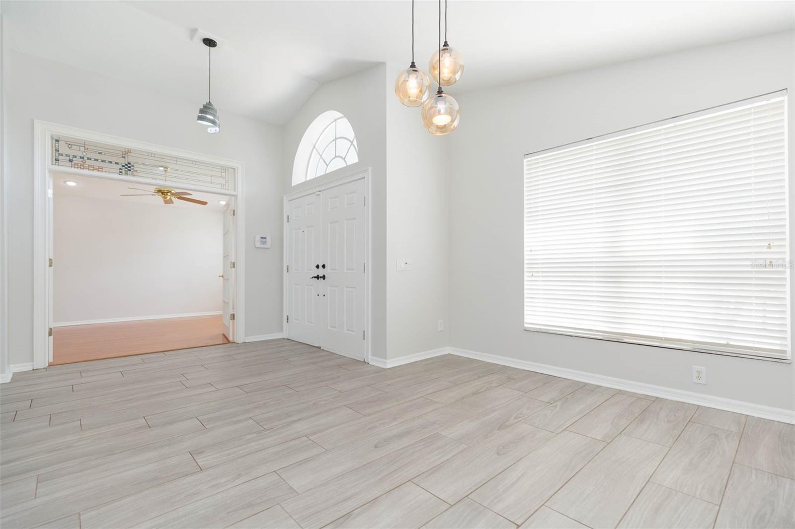 Image 8 of 53 For 10316 Riverburn Drive