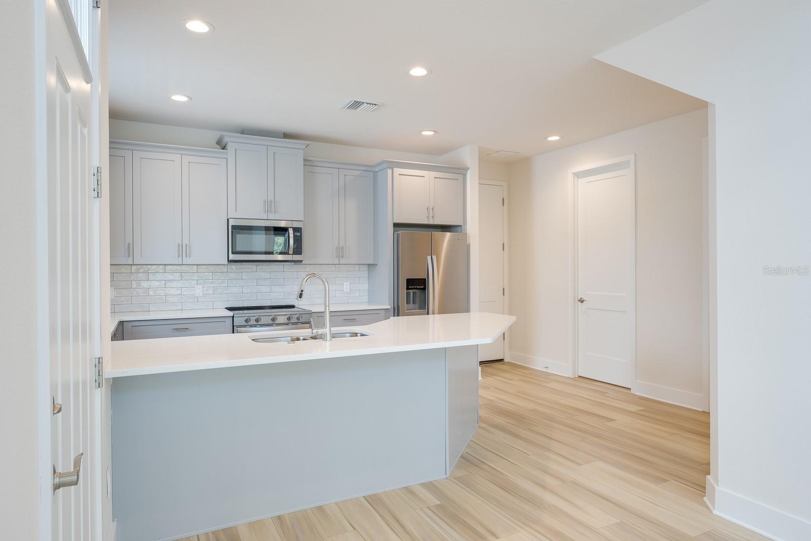 Image 13 of 51 For 410 Finn Way