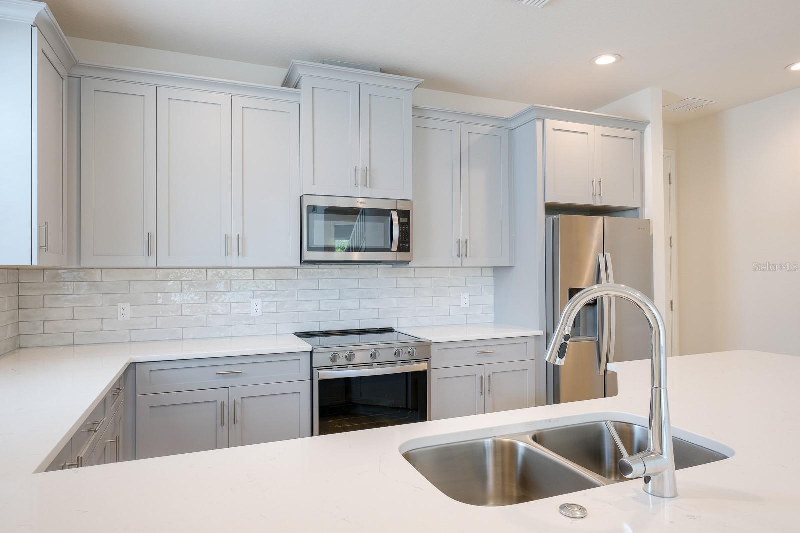 Image 16 of 51 For 410 Finn Way