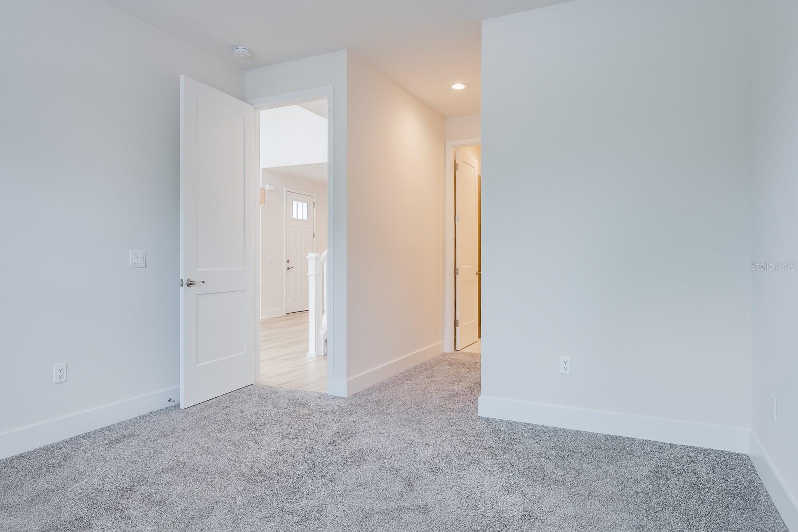 Image 24 of 51 For 410 Finn Way