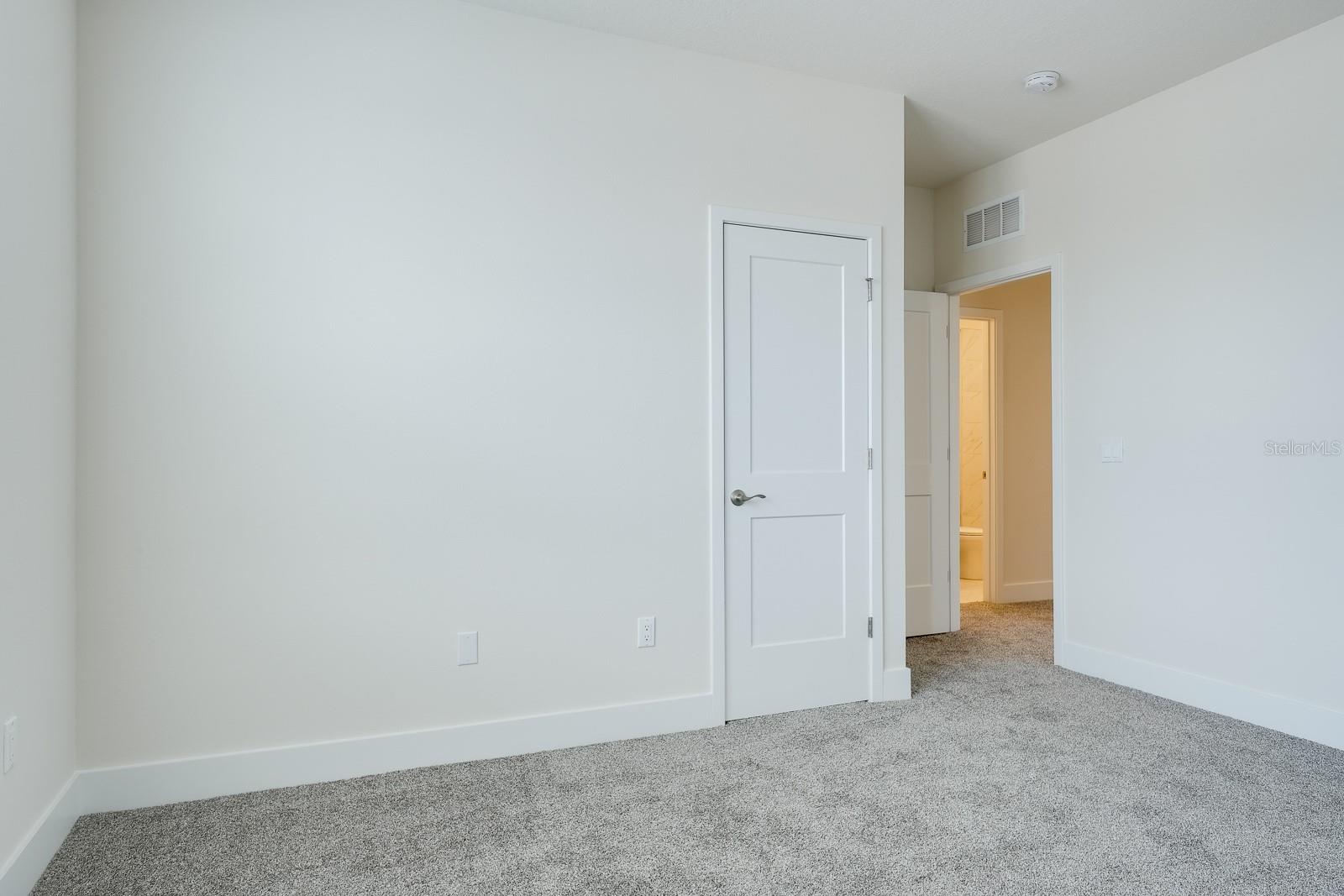 Image 40 of 51 For 410 Finn Way