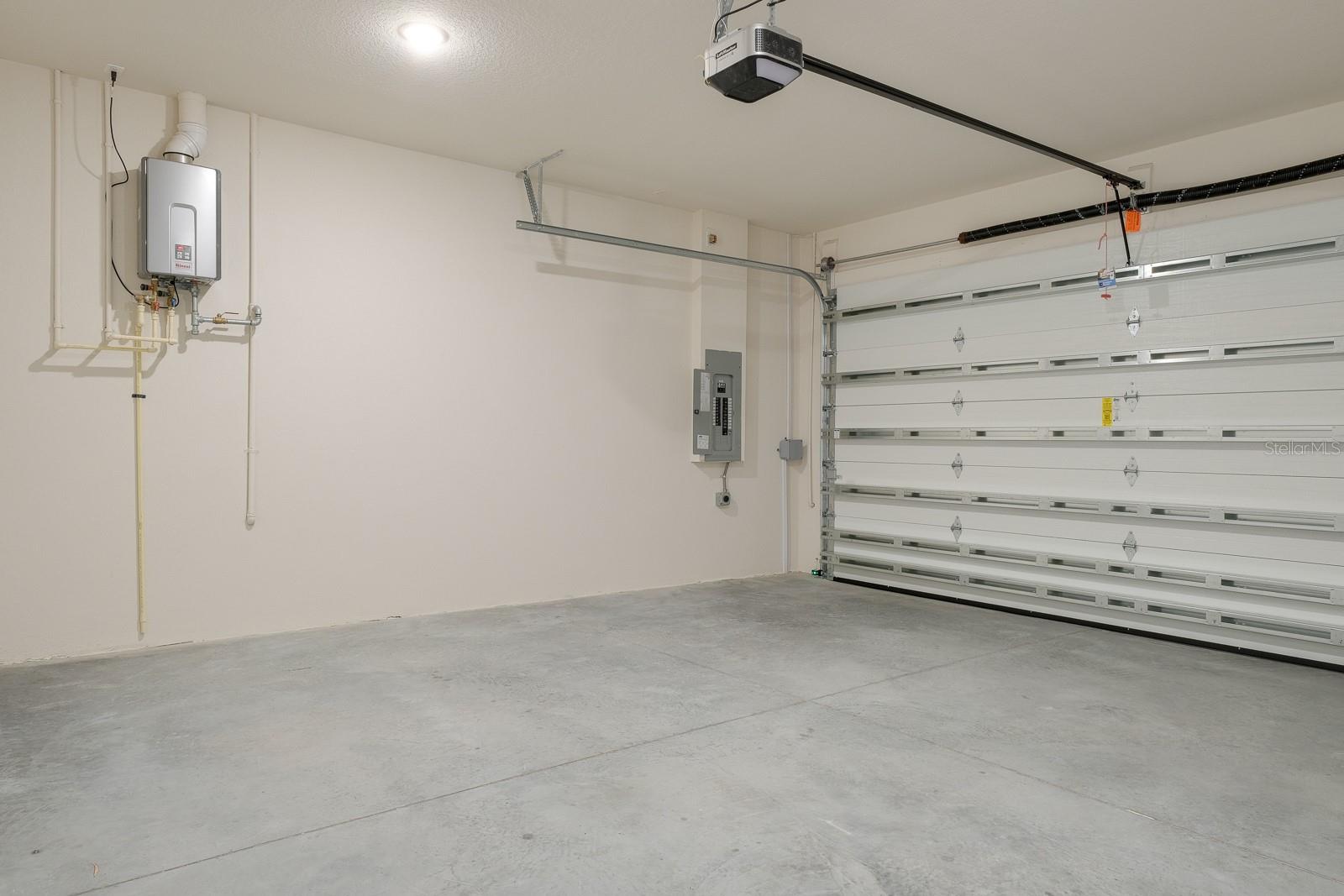 Image 47 of 51 For 410 Finn Way