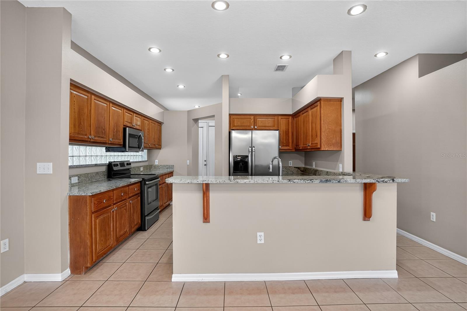 Image 10 of 31 For 2916 Sunset Lakes Boulevard