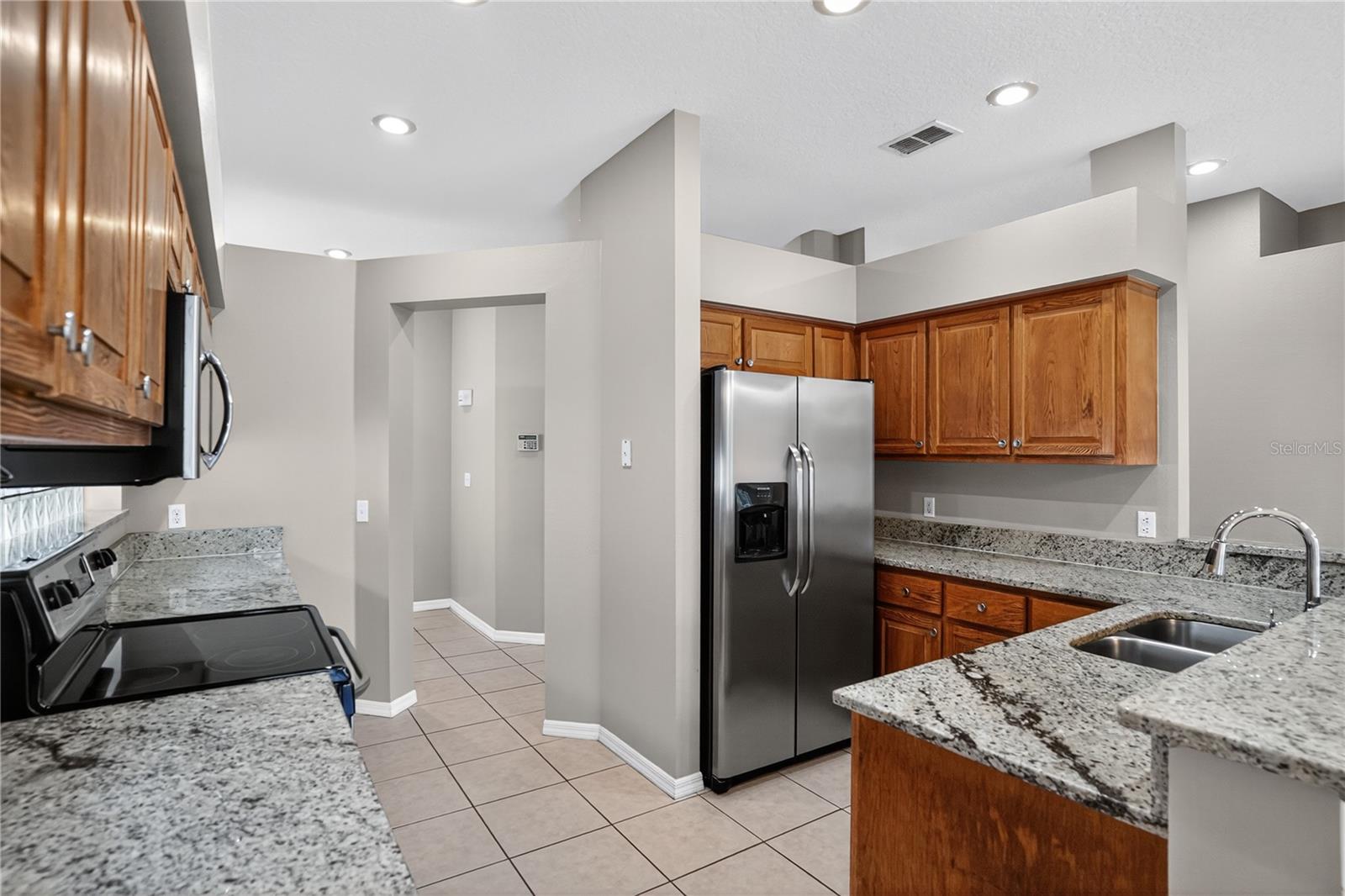 Image 12 of 31 For 2916 Sunset Lakes Boulevard