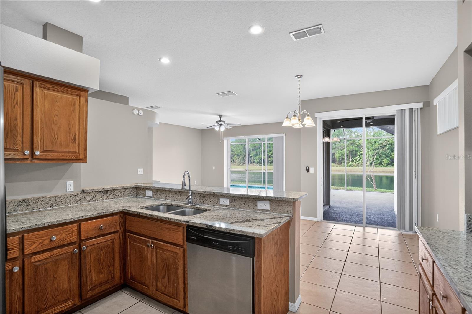 Image 13 of 31 For 2916 Sunset Lakes Boulevard