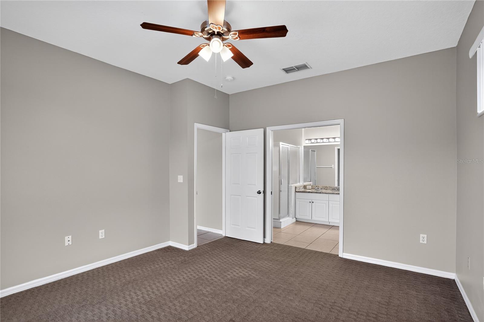 Image 15 of 31 For 2916 Sunset Lakes Boulevard