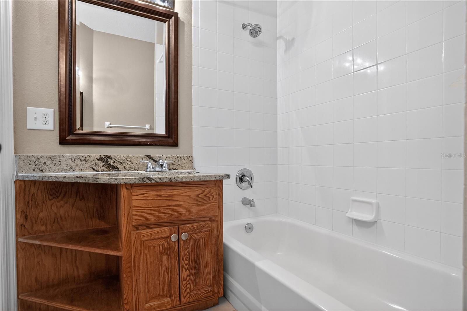 Image 17 of 31 For 2916 Sunset Lakes Boulevard