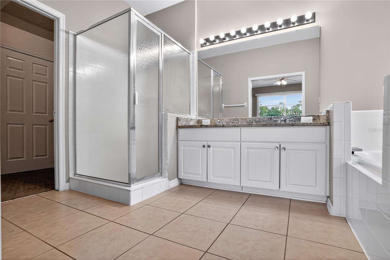 Image 19 of 31 For 2916 Sunset Lakes Boulevard