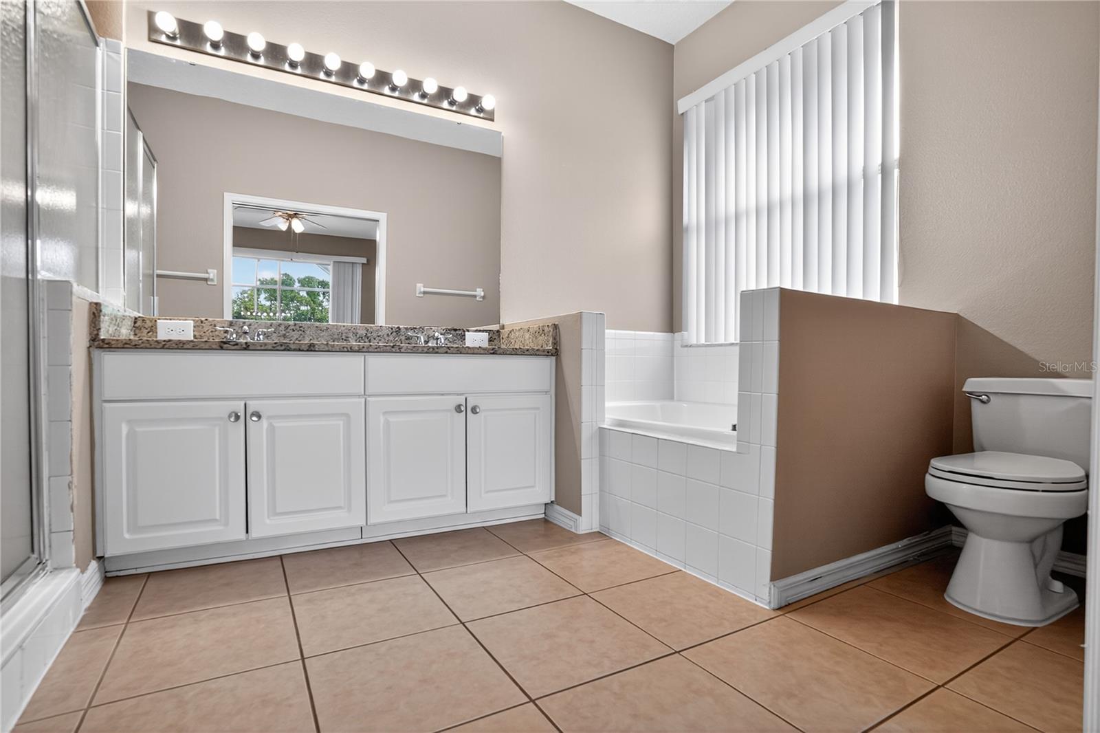 Image 20 of 31 For 2916 Sunset Lakes Boulevard