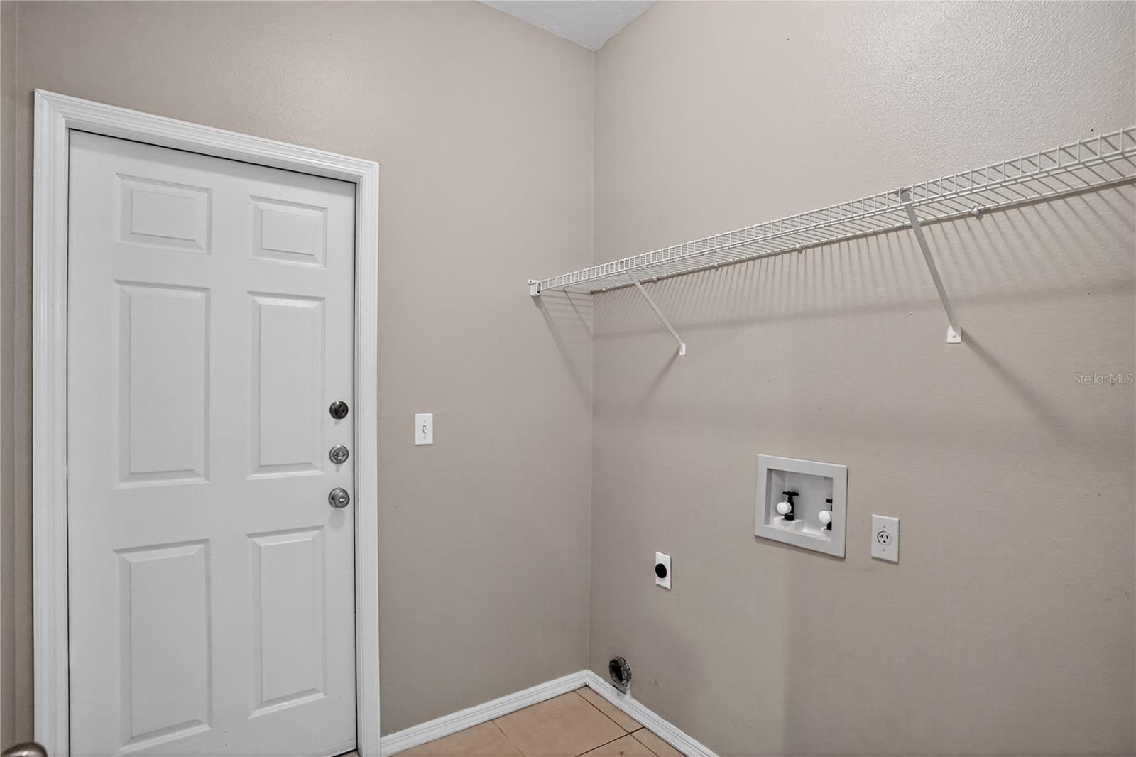 Image 22 of 31 For 2916 Sunset Lakes Boulevard