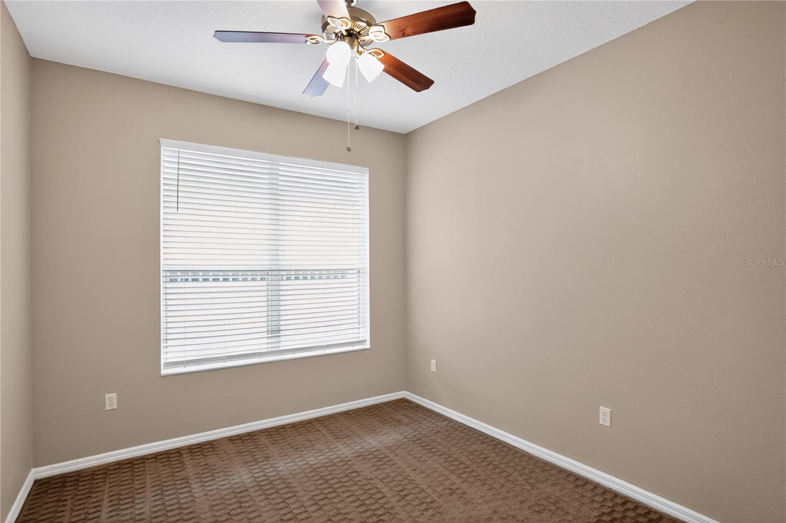 Image 25 of 31 For 2916 Sunset Lakes Boulevard