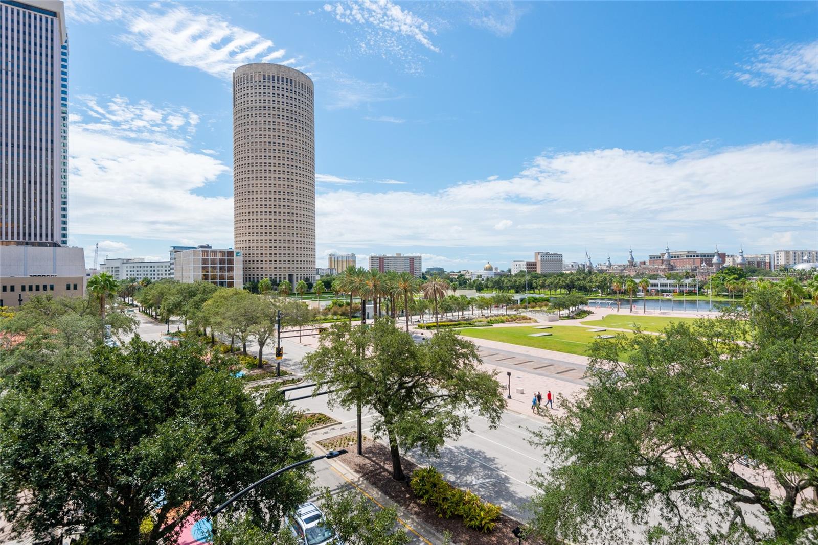 Image 29 of 45 For 777 Ashley Drive 401