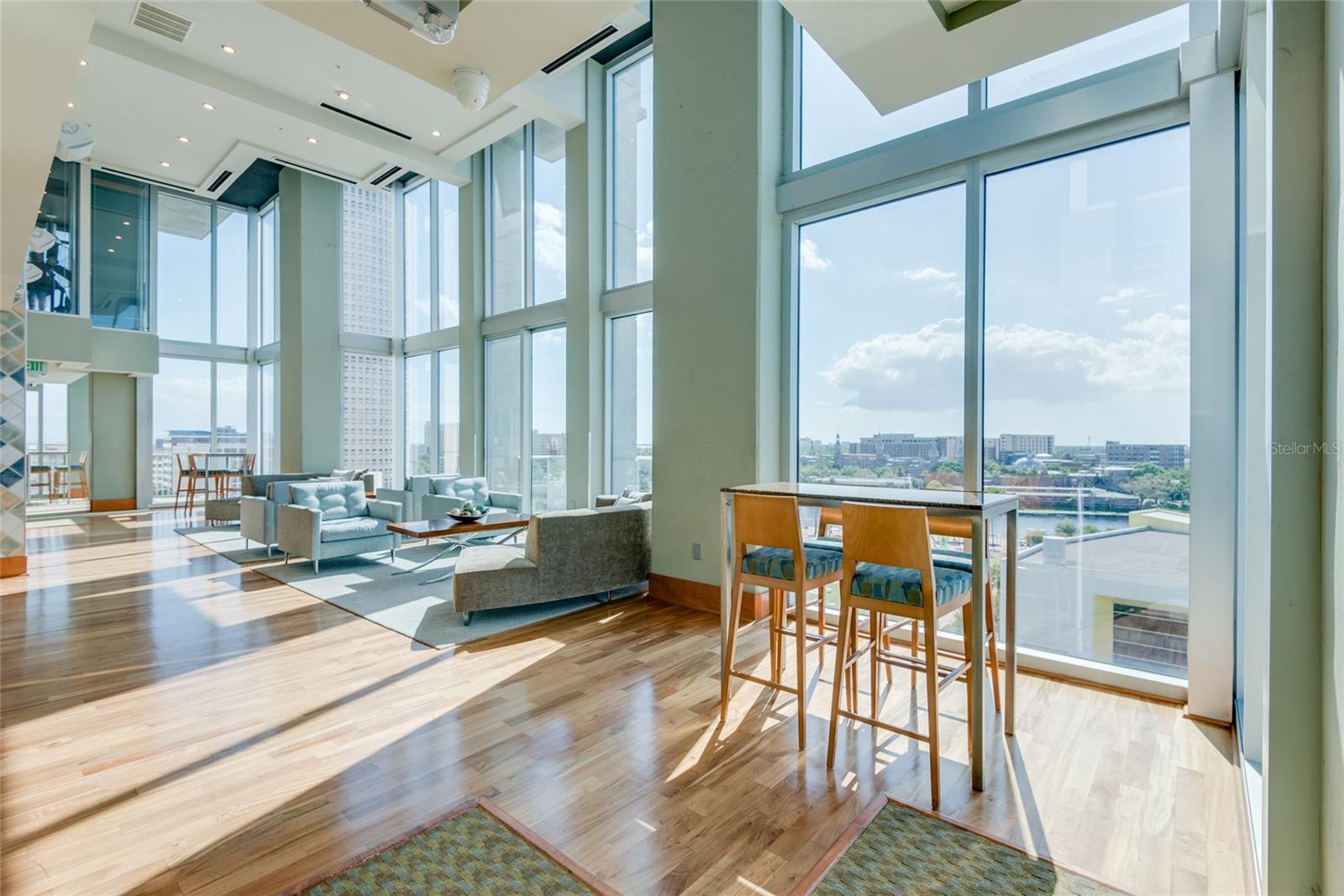 Image 38 of 45 For 777 Ashley Drive 401