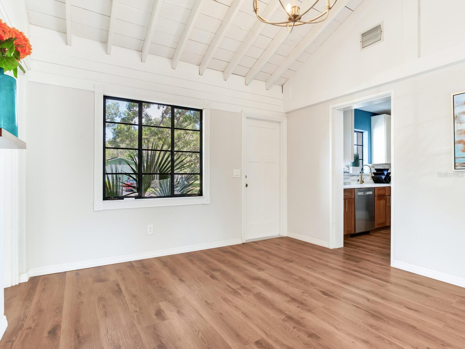 Image 23 of 42 For 4688 8th Avenue N