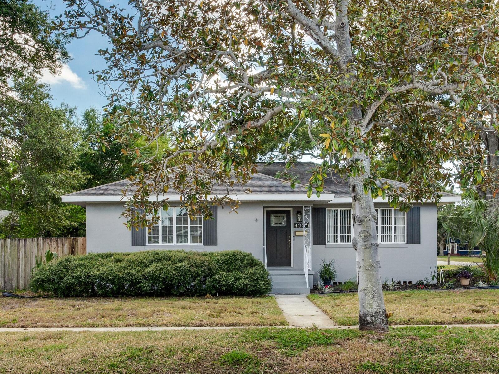 Image 33 of 42 For 4688 8th Avenue N