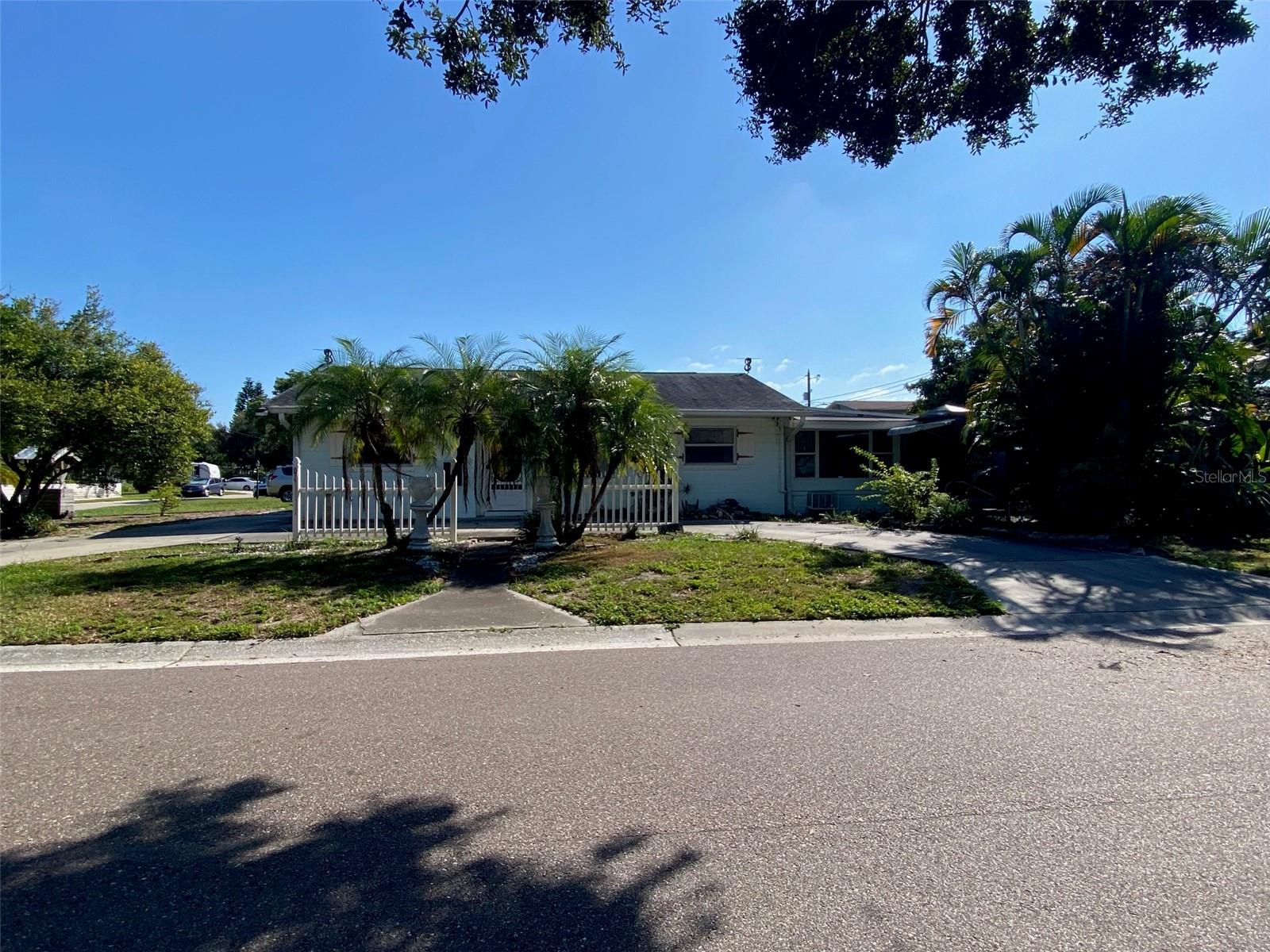 Image 2 of 46 For 695 41st Street N