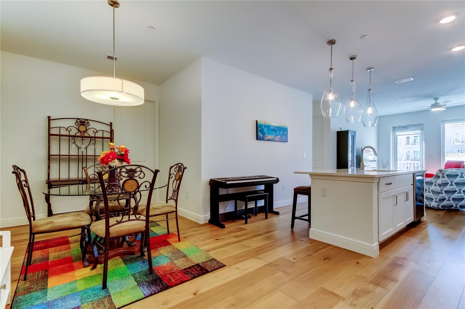 Image 11 of 45 For 600 3rd Avenue S 302
