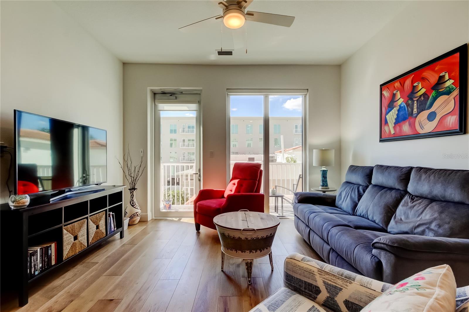 Image 14 of 45 For 600 3rd Avenue S 302