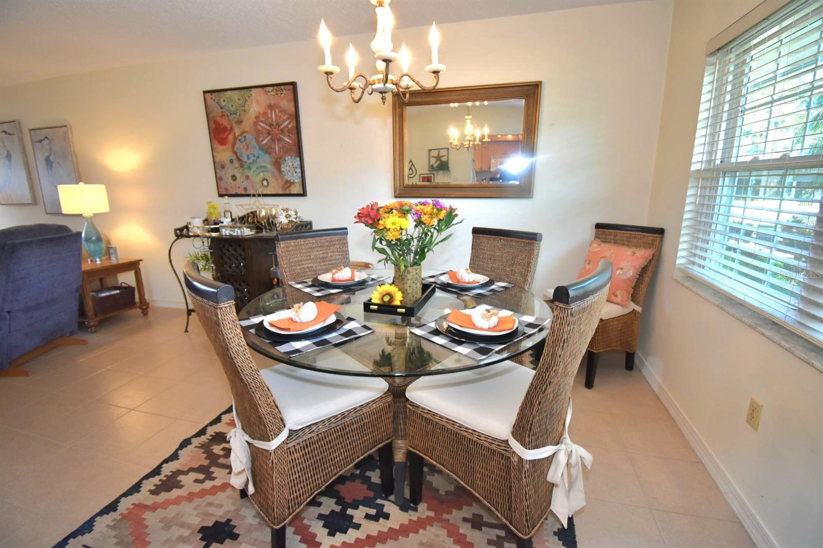 Image 10 of 30 For 948 Virginia Street 107