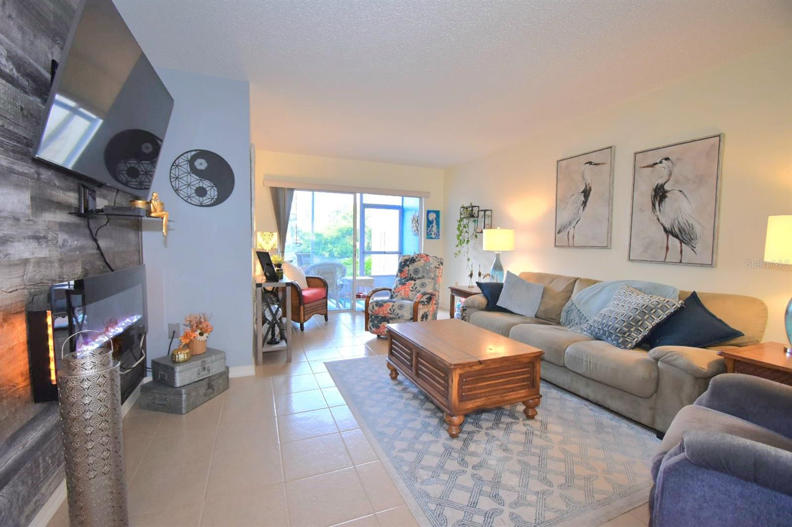 Image 11 of 30 For 948 Virginia Street 107