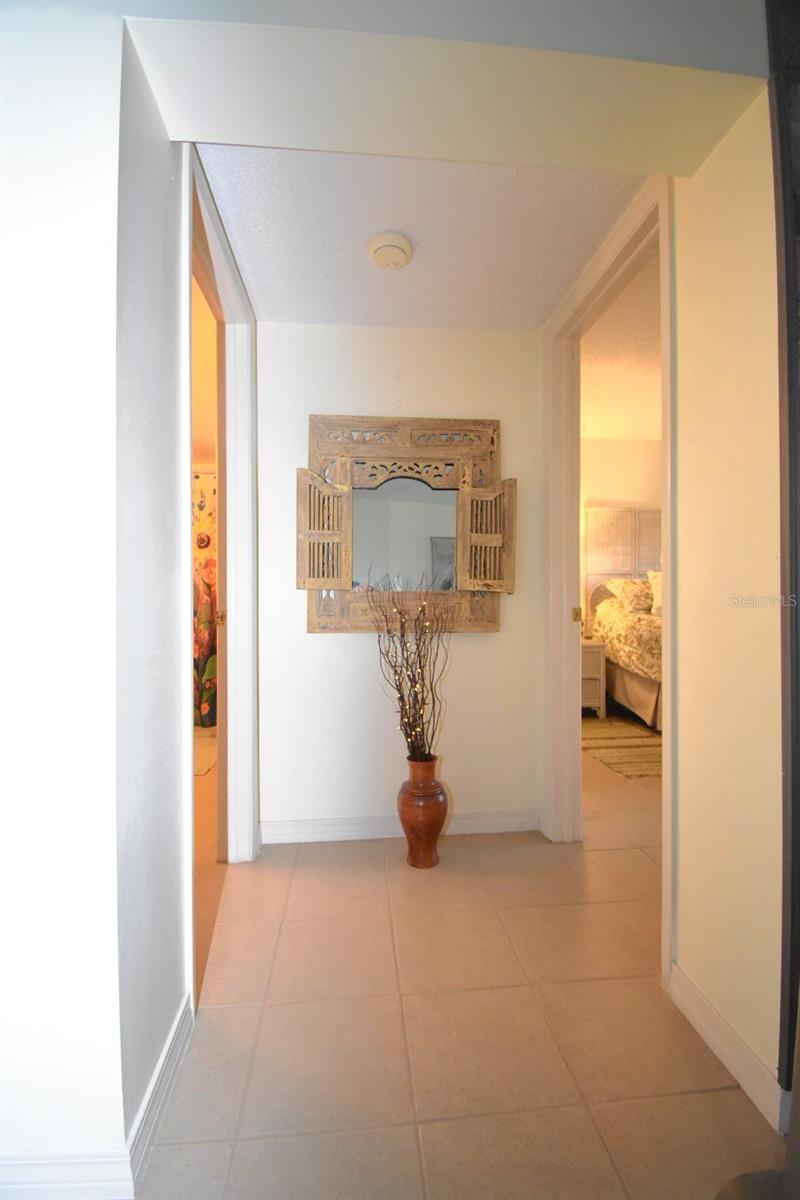 Image 19 of 30 For 948 Virginia Street 107