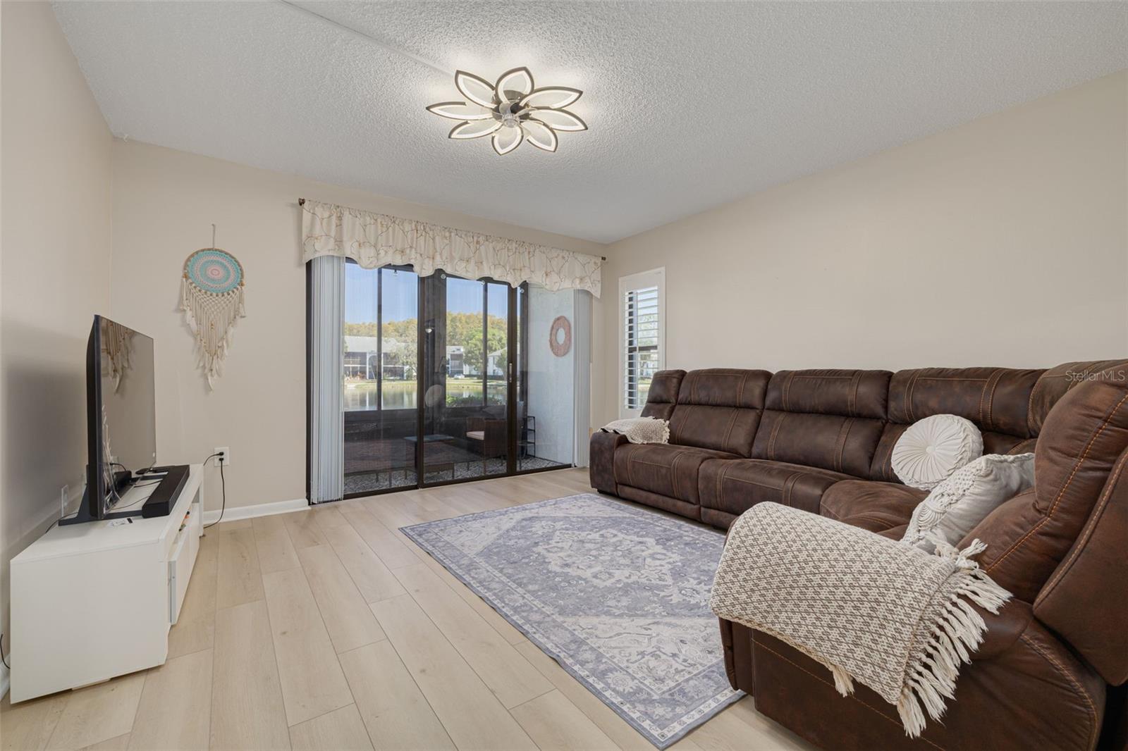 Image 11 of 31 For 1143 Pine Ridge Circle W C1