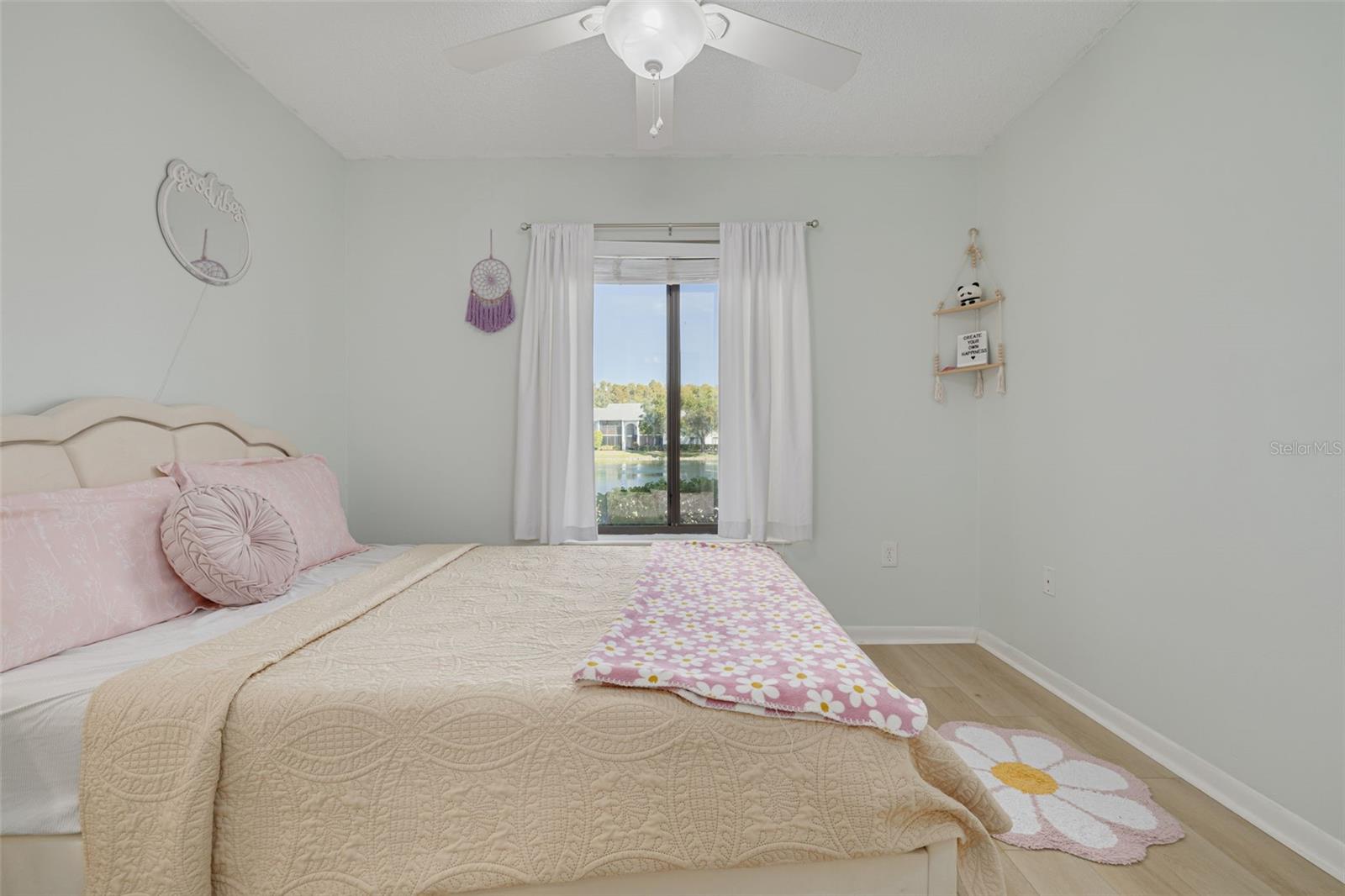 Image 18 of 31 For 1143 Pine Ridge Circle W C1