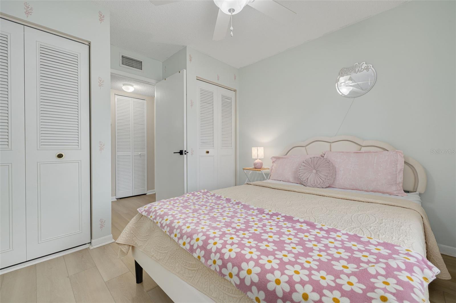 Image 19 of 31 For 1143 Pine Ridge Circle W C1