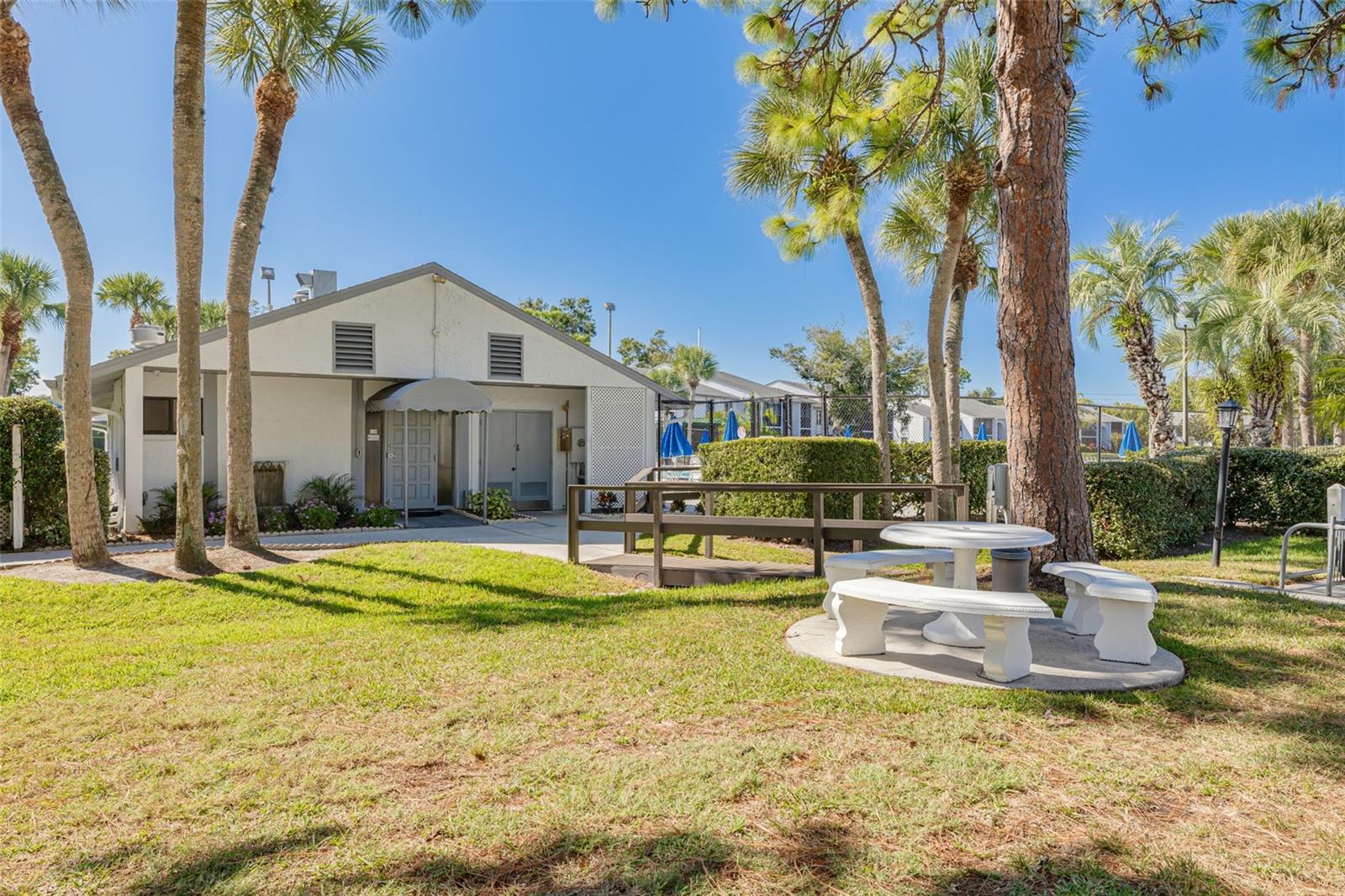 Image 22 of 31 For 1143 Pine Ridge Circle W C1