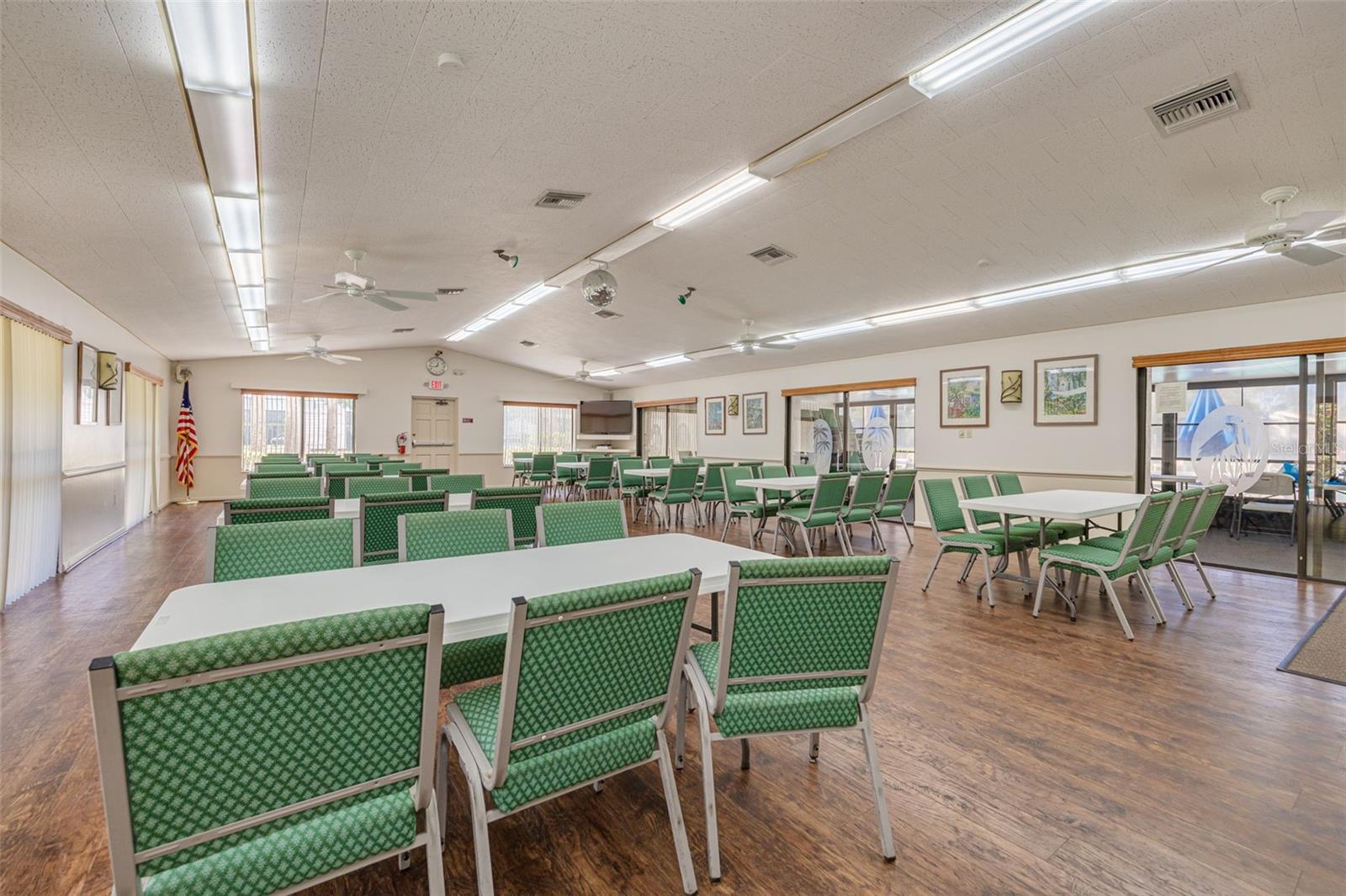 Image 25 of 31 For 1143 Pine Ridge Circle W C1