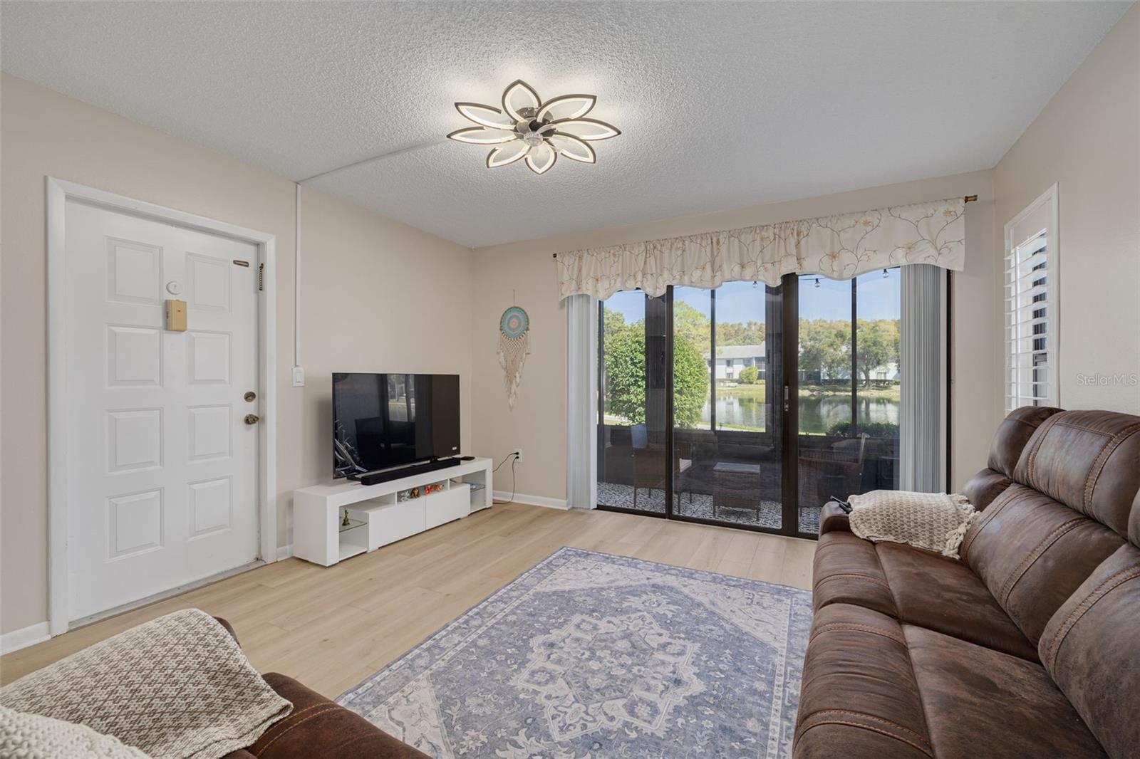 Image 9 of 31 For 1143 Pine Ridge Circle W C1