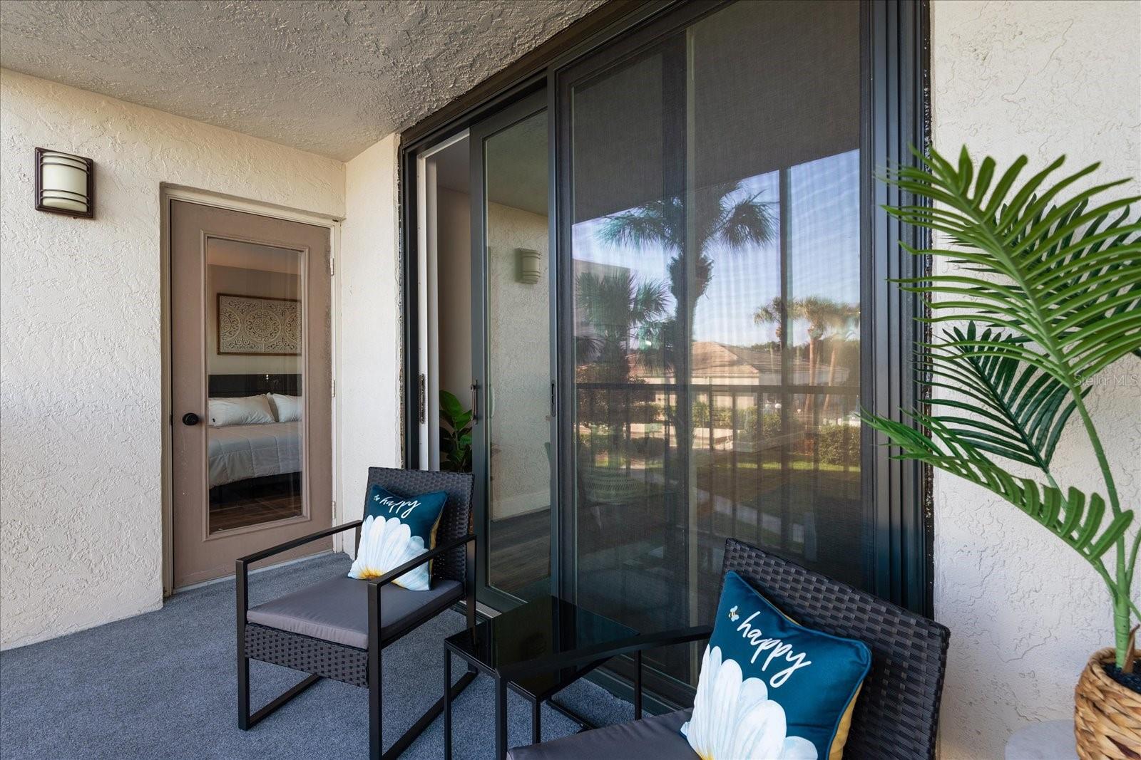 Image 23 of 36 For 1324 Pasadena Avenue S 204