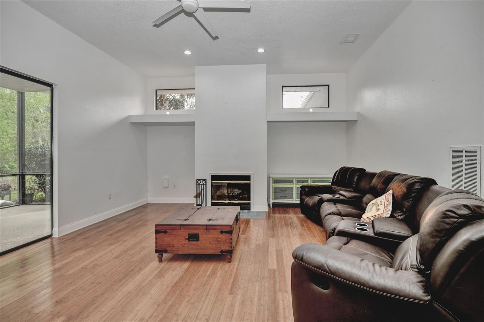 Image 14 of 36 For 7505 Jomel Drive