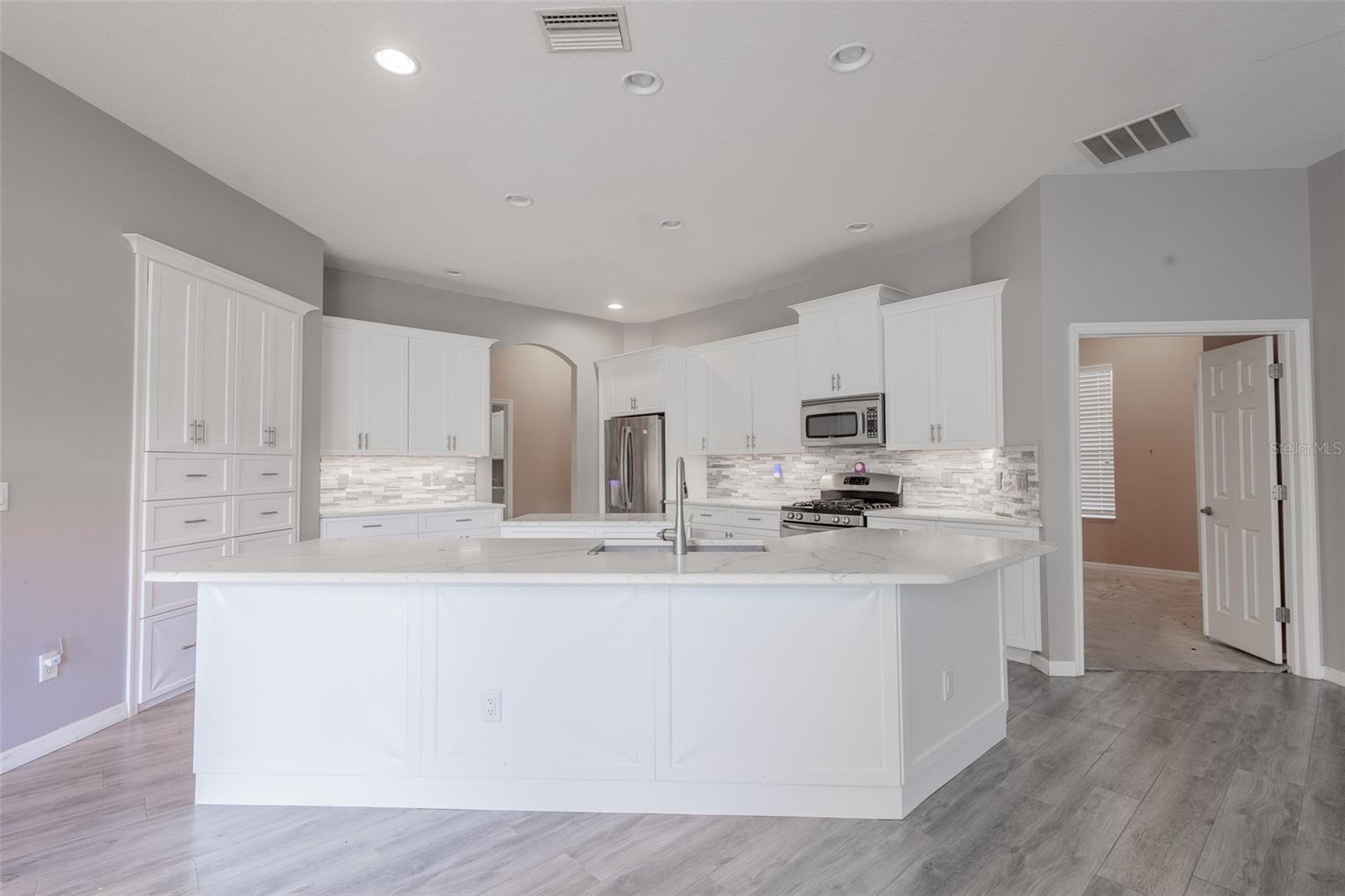 Image 12 of 55 For 16224 Ivy Lake Drive