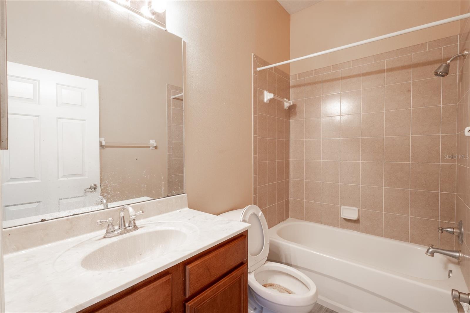 Image 37 of 55 For 16224 Ivy Lake Drive