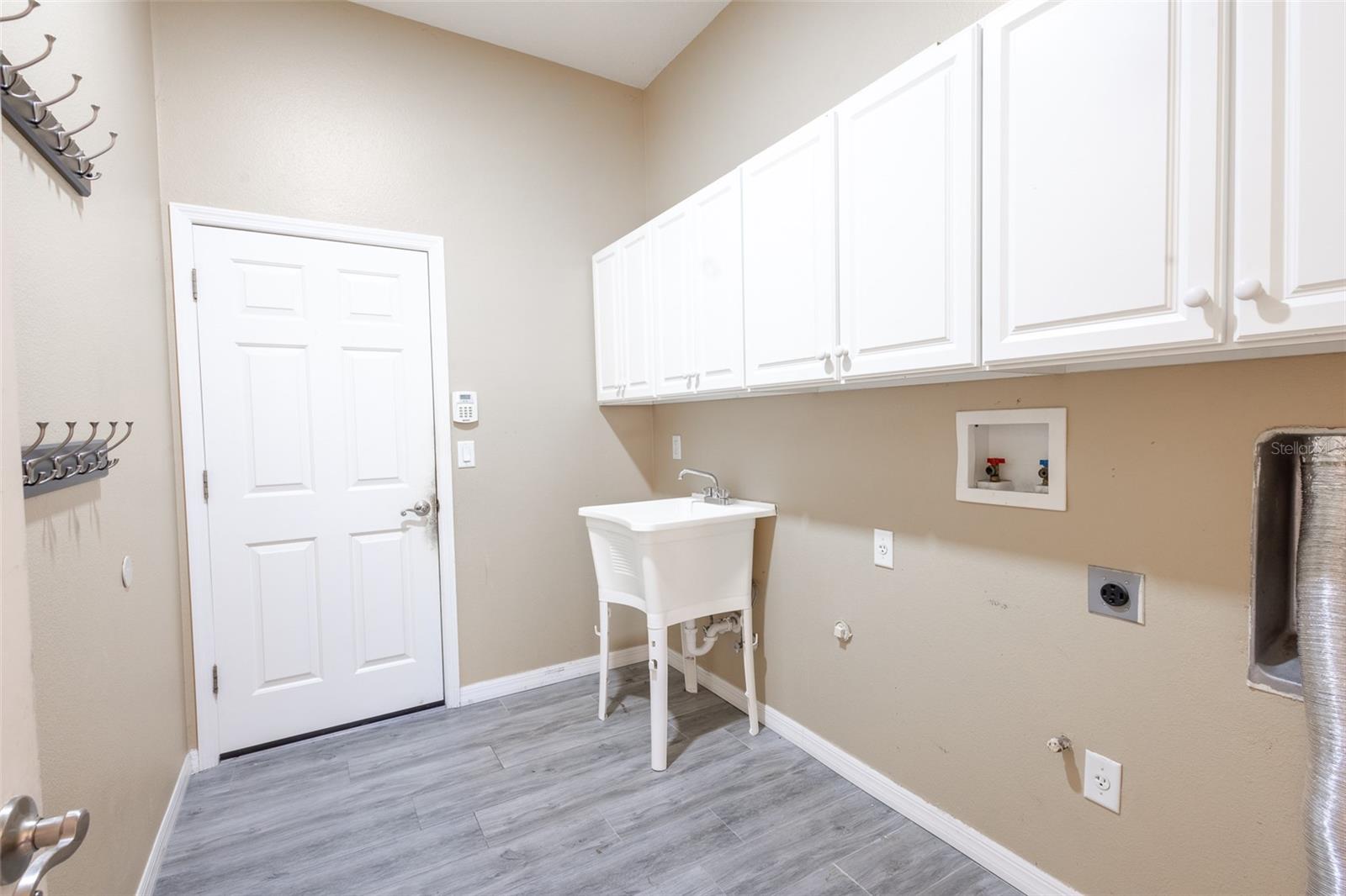 Image 48 of 55 For 16224 Ivy Lake Drive