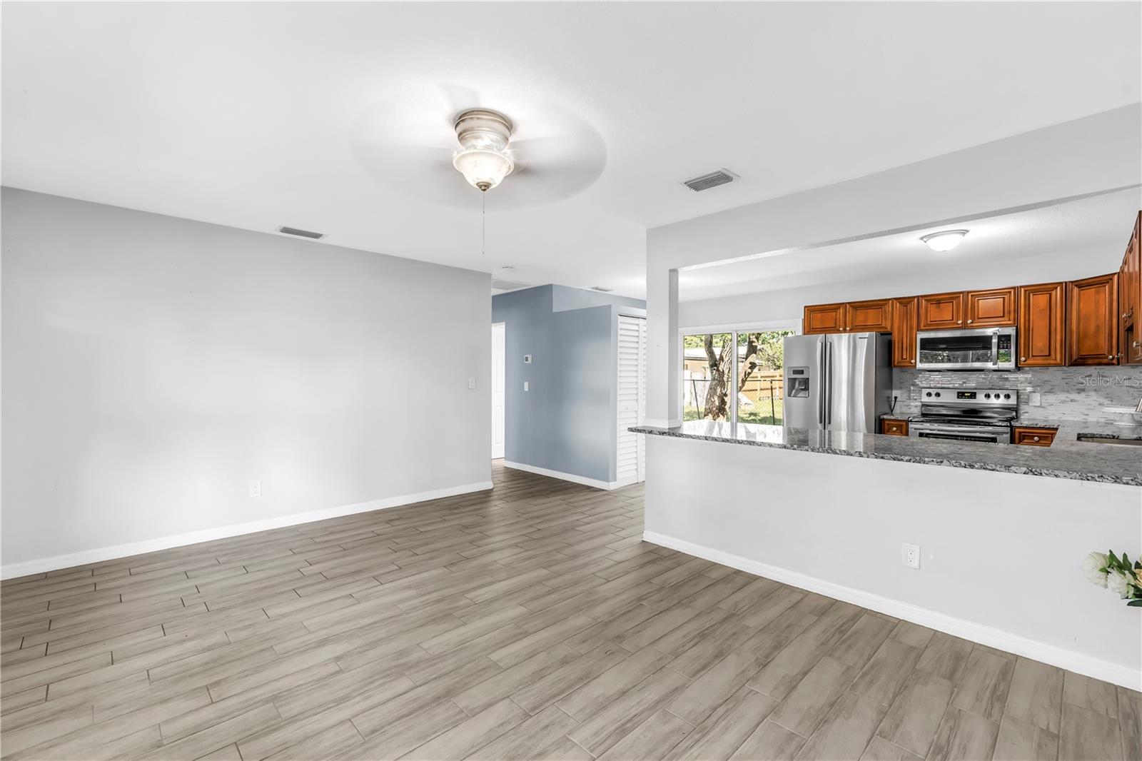 Image 10 of 37 For 3277 49th Avenue N