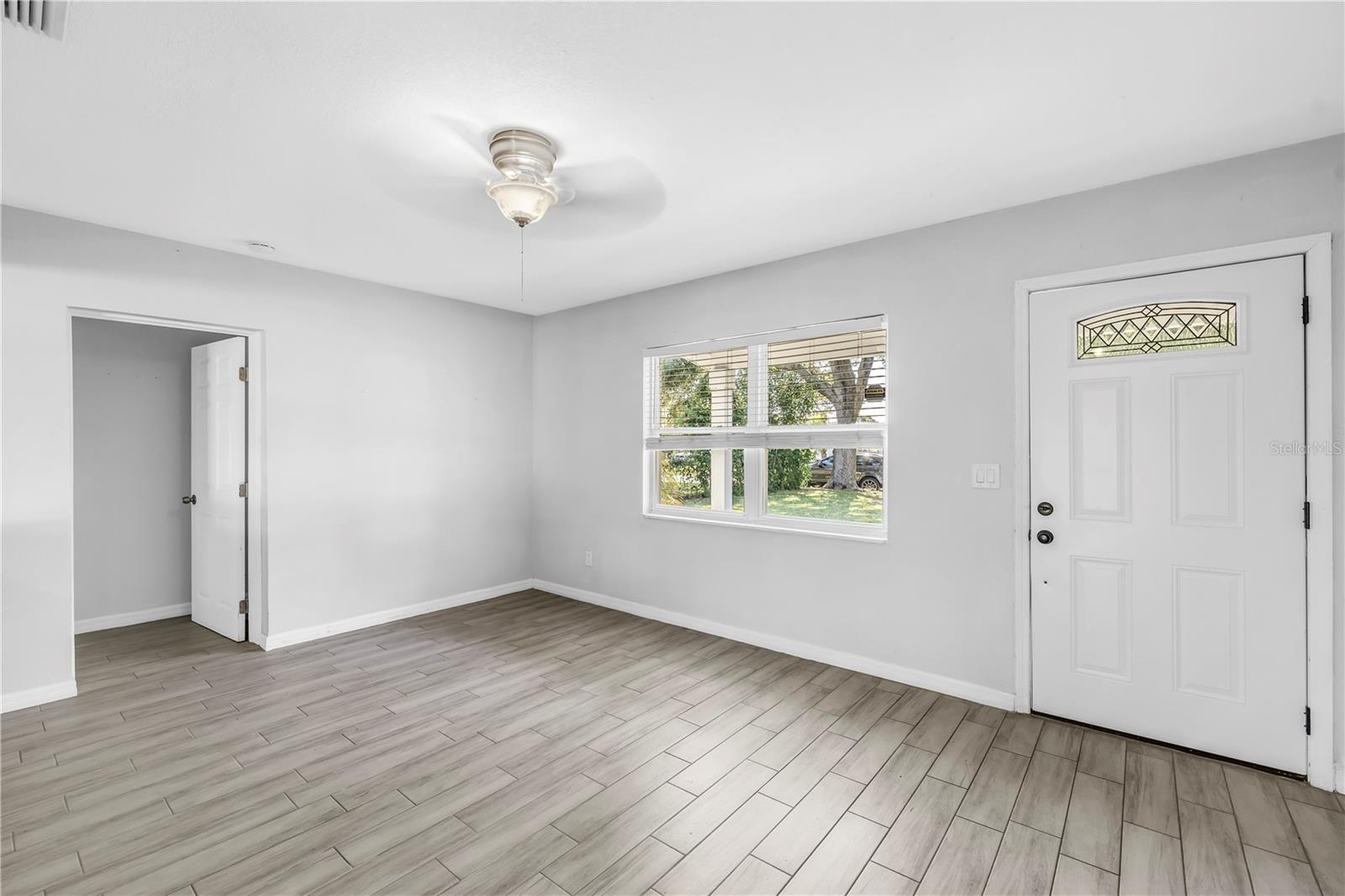 Image 12 of 37 For 3277 49th Avenue N