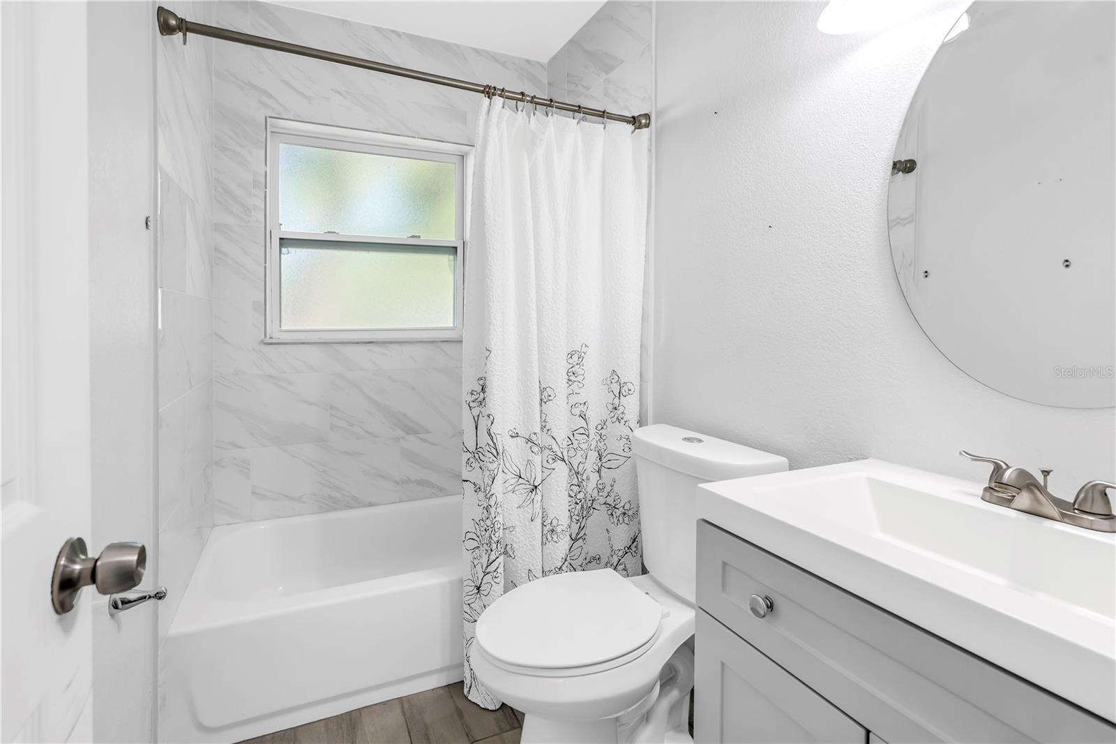 Image 16 of 37 For 3277 49th Avenue N