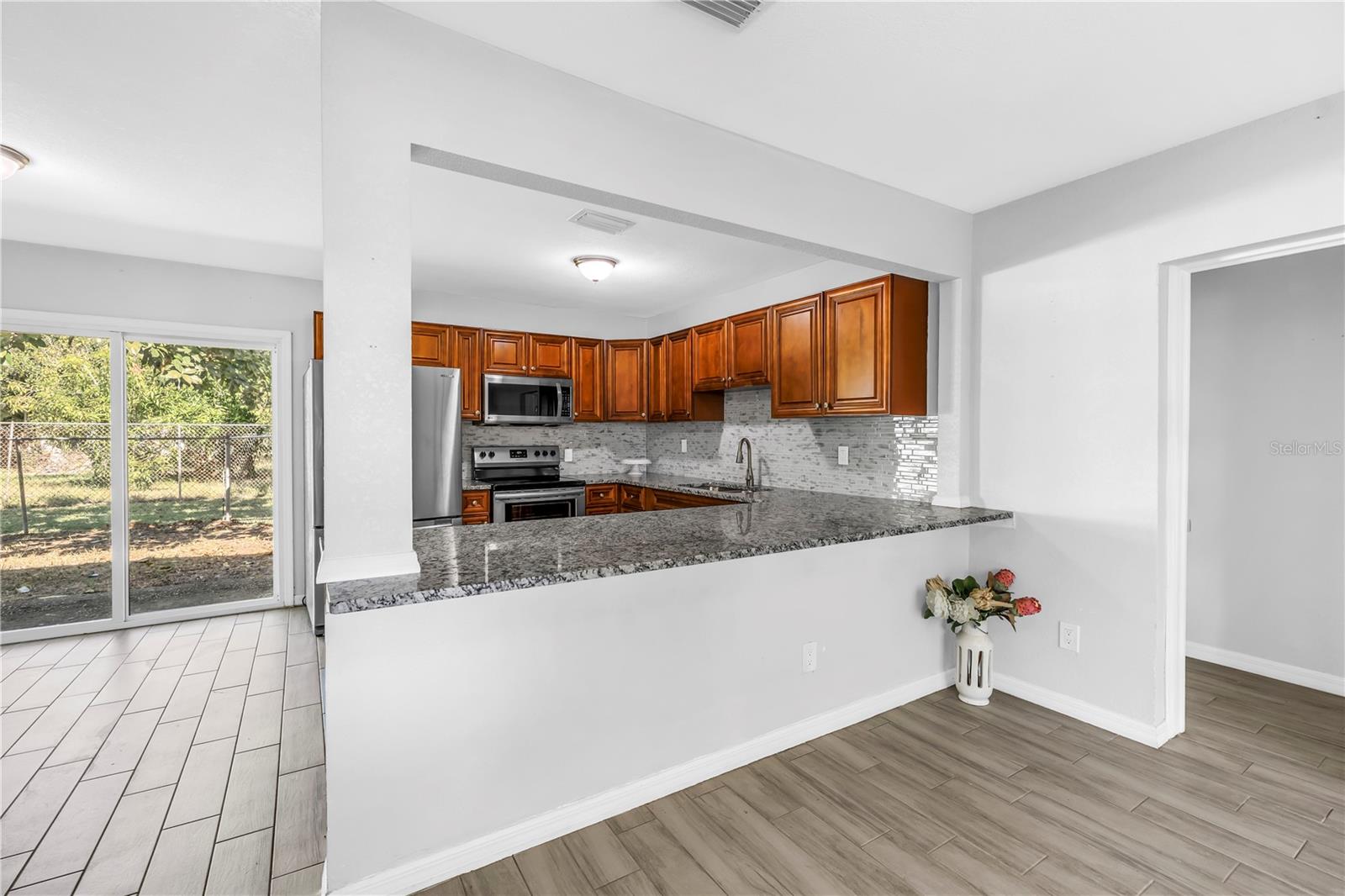 Image 8 of 37 For 3277 49th Avenue N