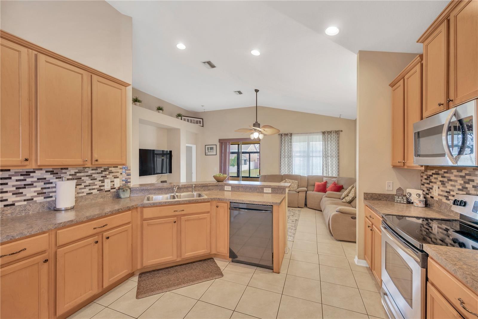 Image 12 of 37 For 12834 Hampton Hill Drive